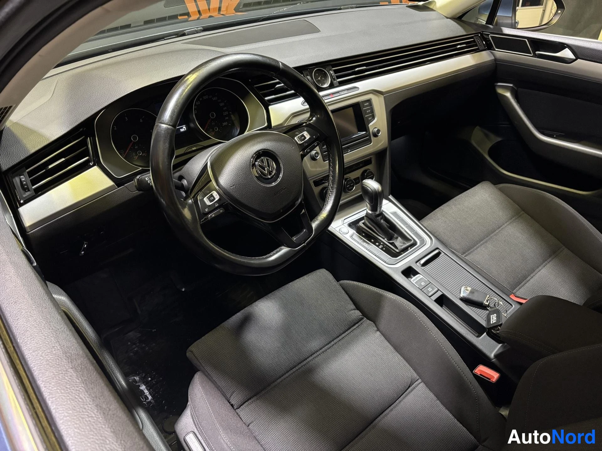 Blue Volkswagen Passat 2016, cockpit, photo 7