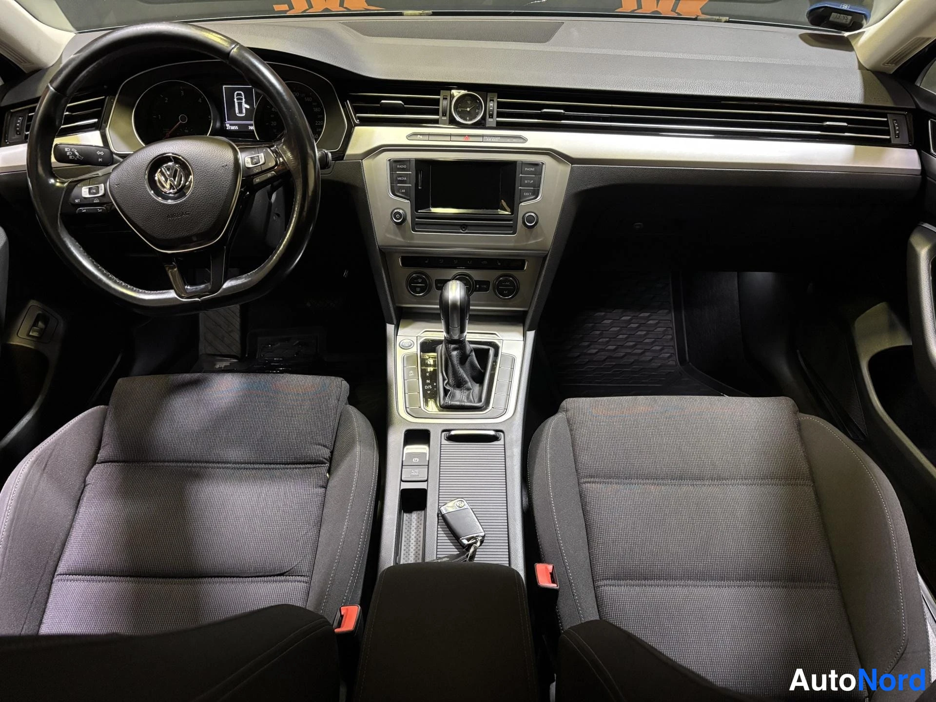 Blue Volkswagen Passat 2016, cockpit, photo 8