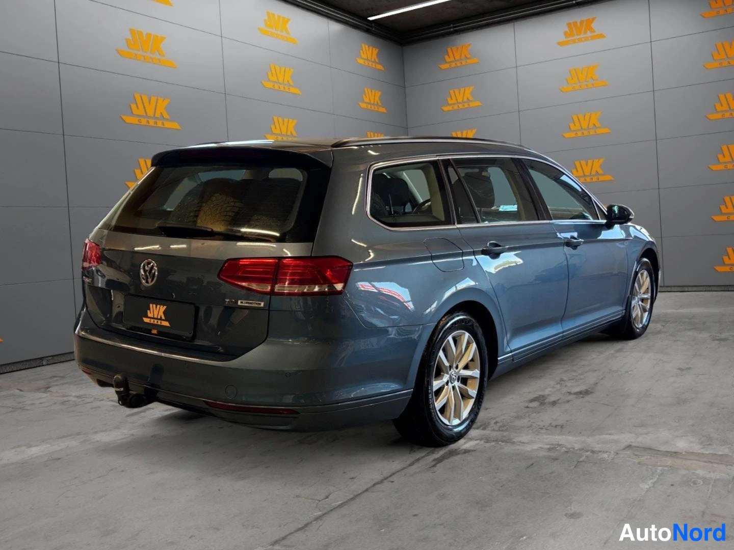 Blue Volkswagen Passat 2016, rear three-quarter, photo 5