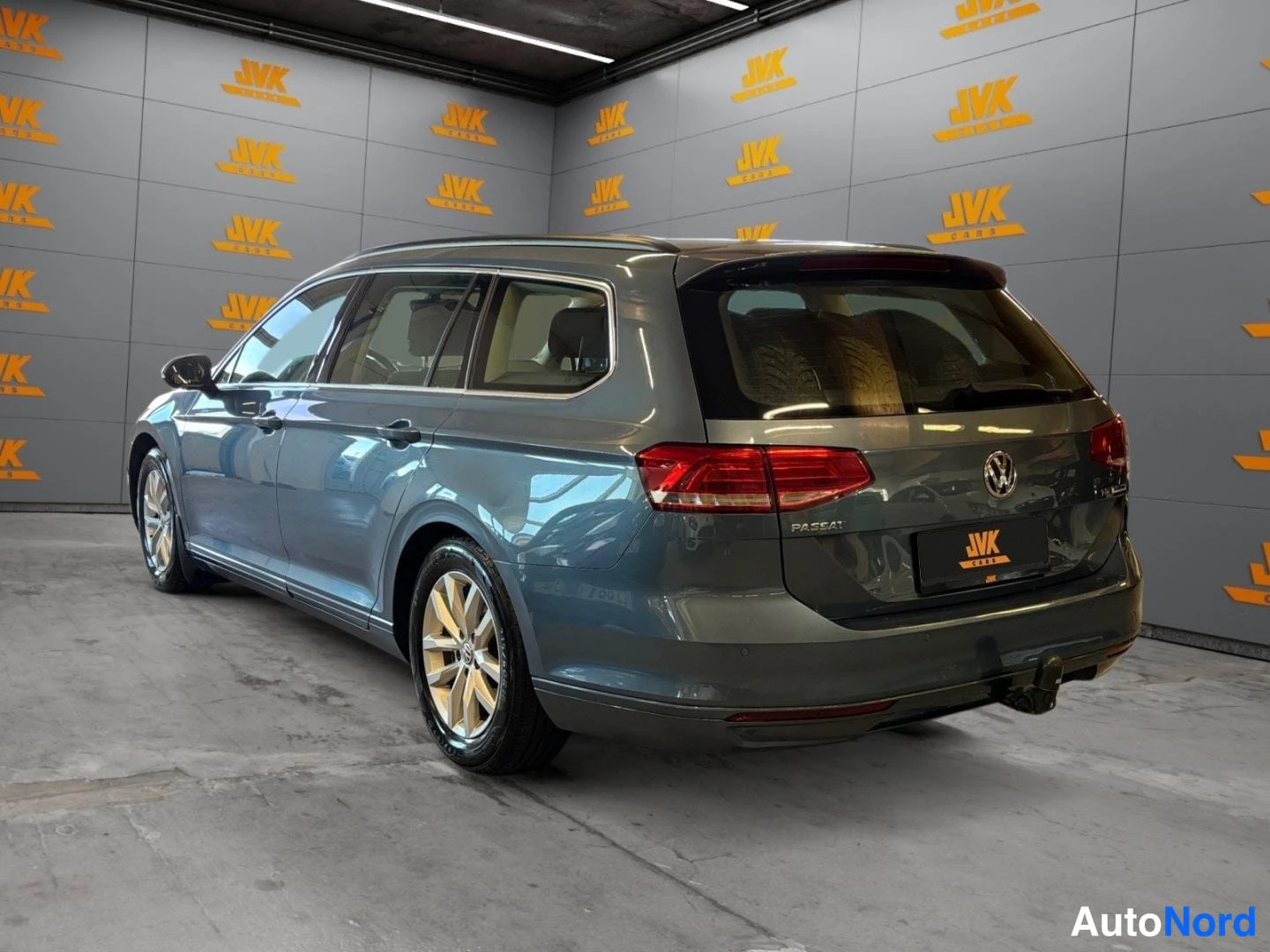 Blue Volkswagen Passat 2016, rear three-quarter, photo 6