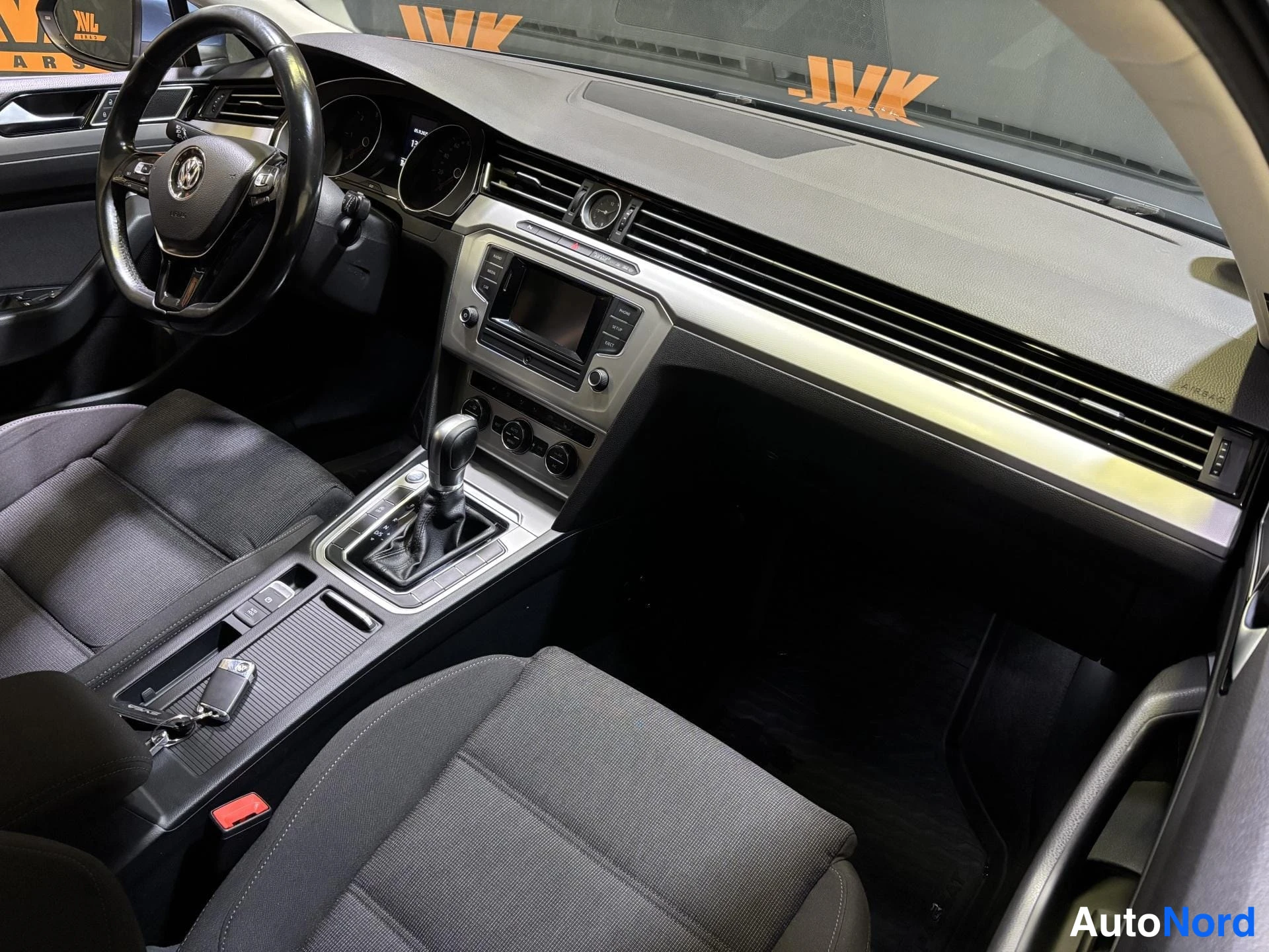 Blue Volkswagen Passat 2016, cockpit, photo 9