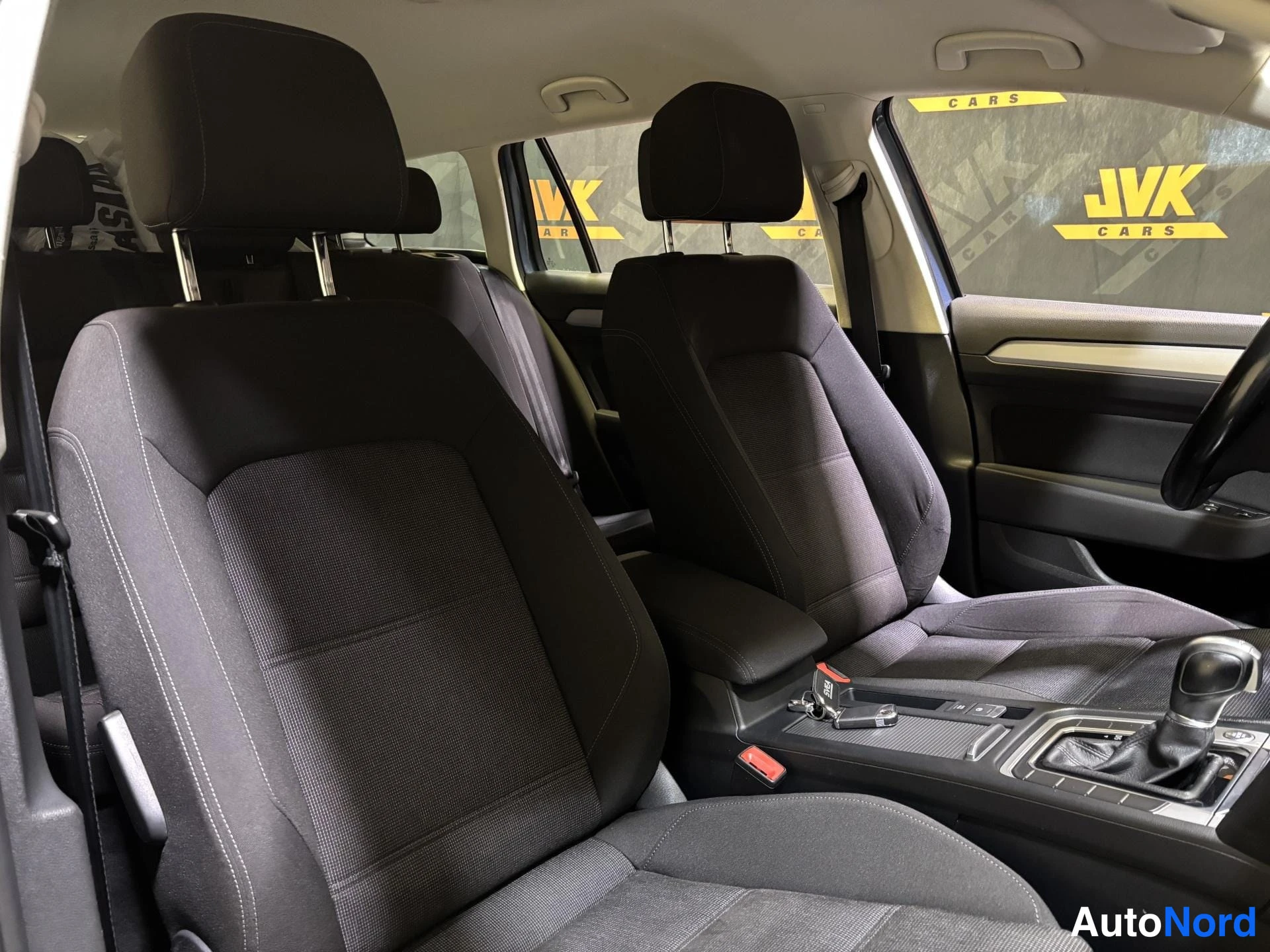 Blue Volkswagen Passat 2016, front seats, photo 10