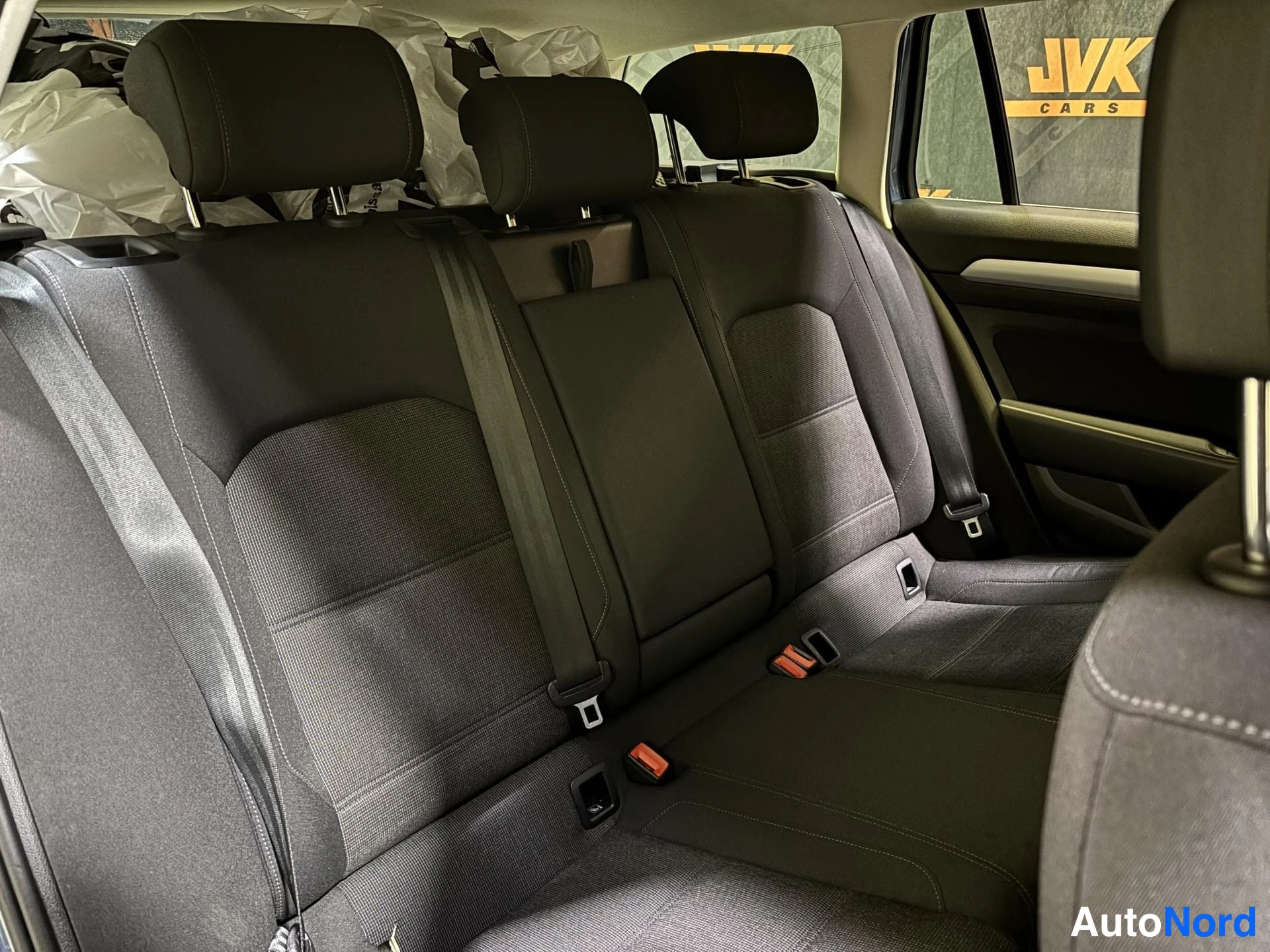 Blue Volkswagen Passat 2016, rear seats, photo 11