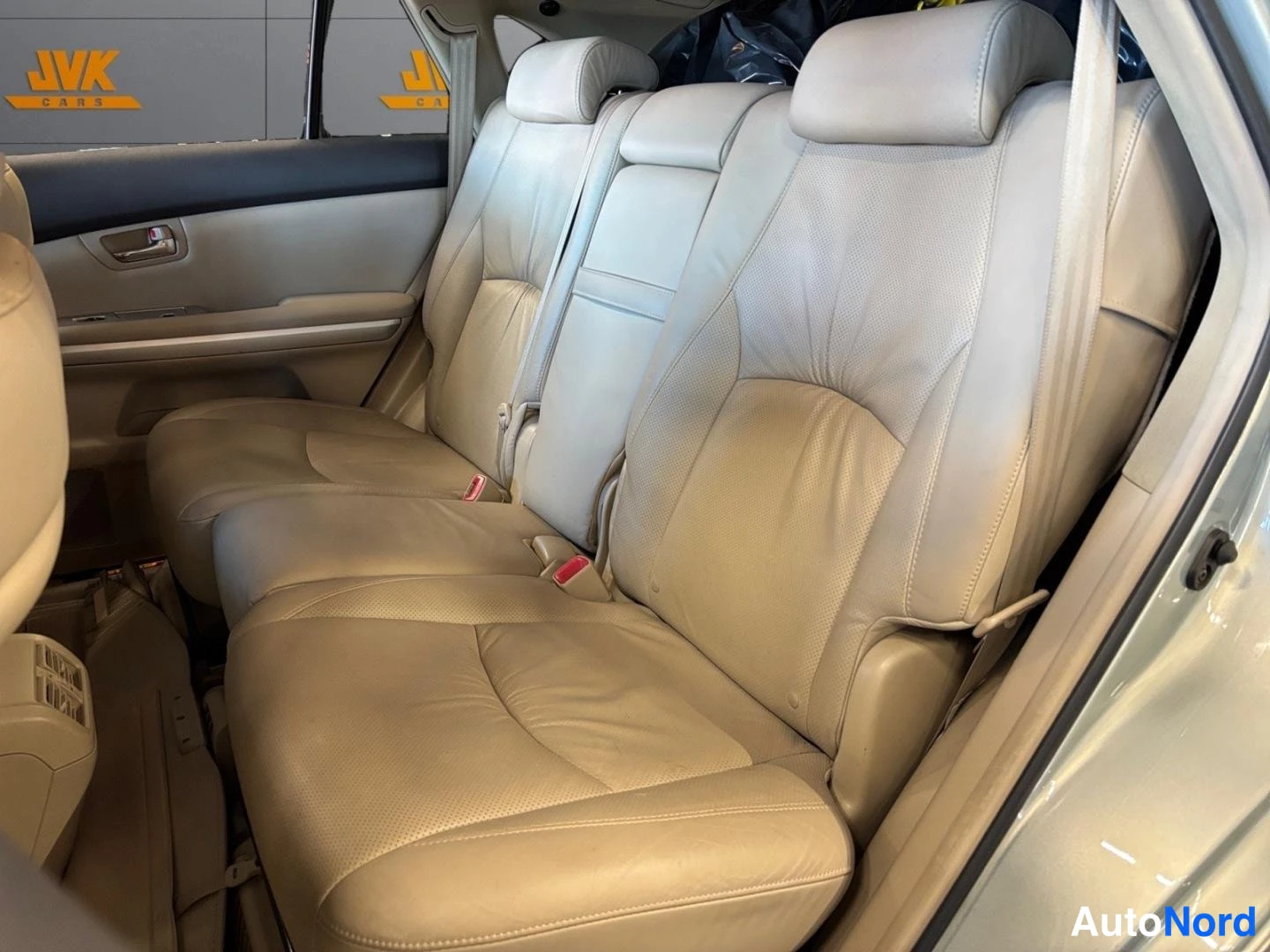 Green Lexus RX 2006, rear seats, photo 11