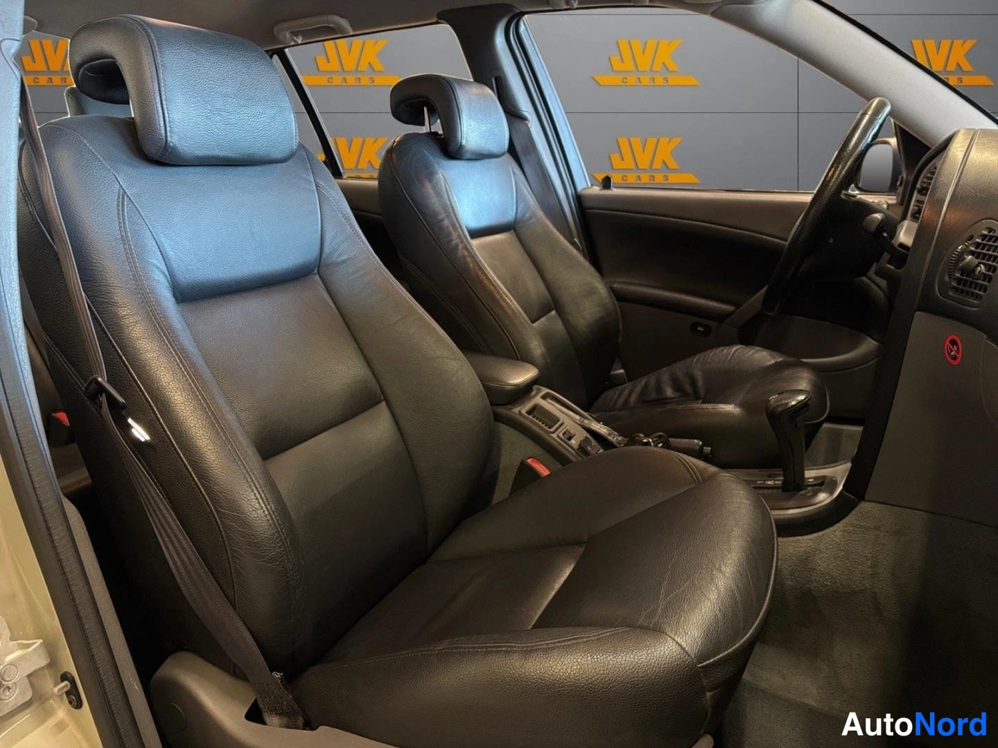 Grey Saab 9-5 2005, front seats, photo 10