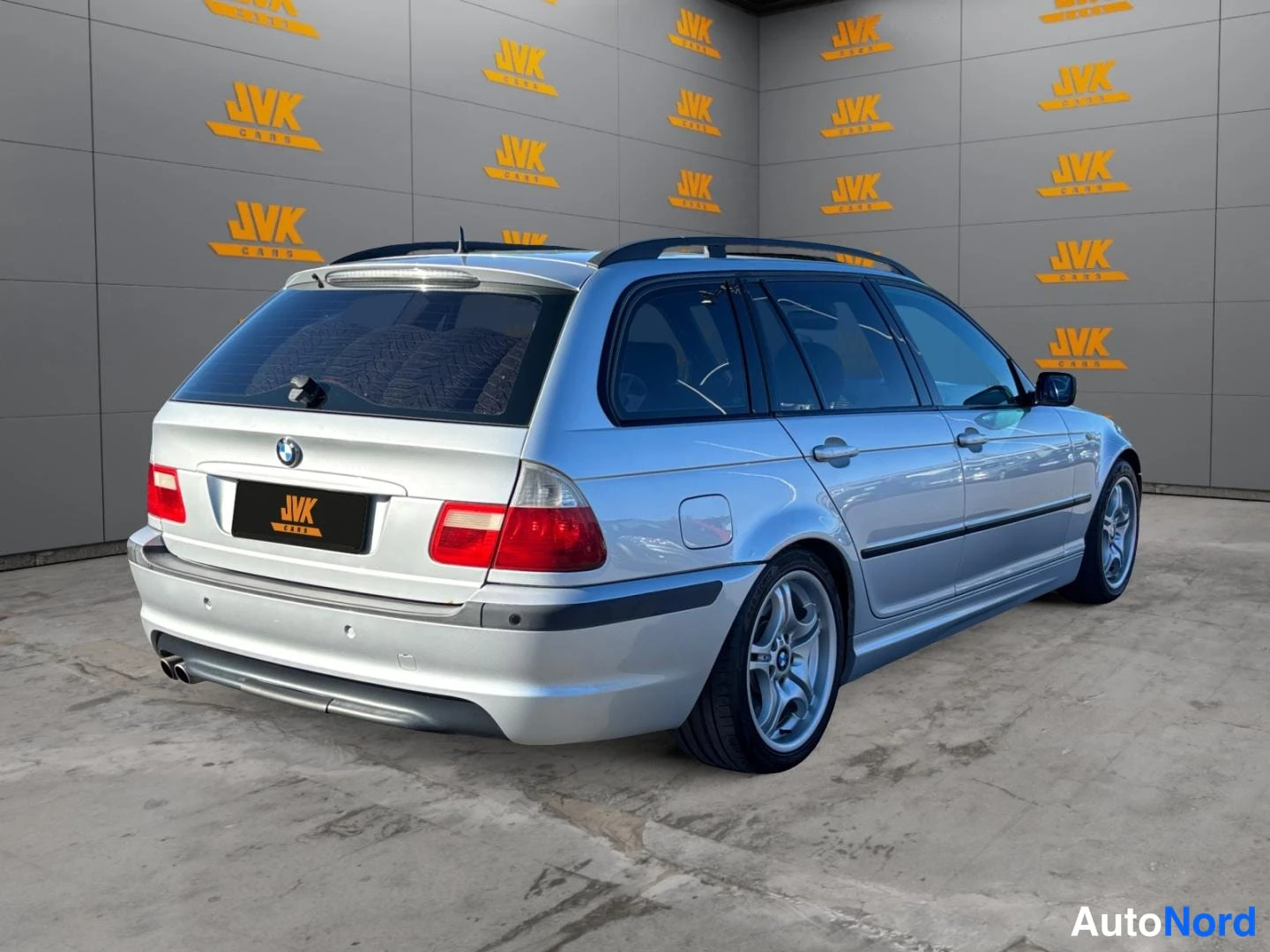Grey BMW 330i 2005, rear three-quarter, photo 5