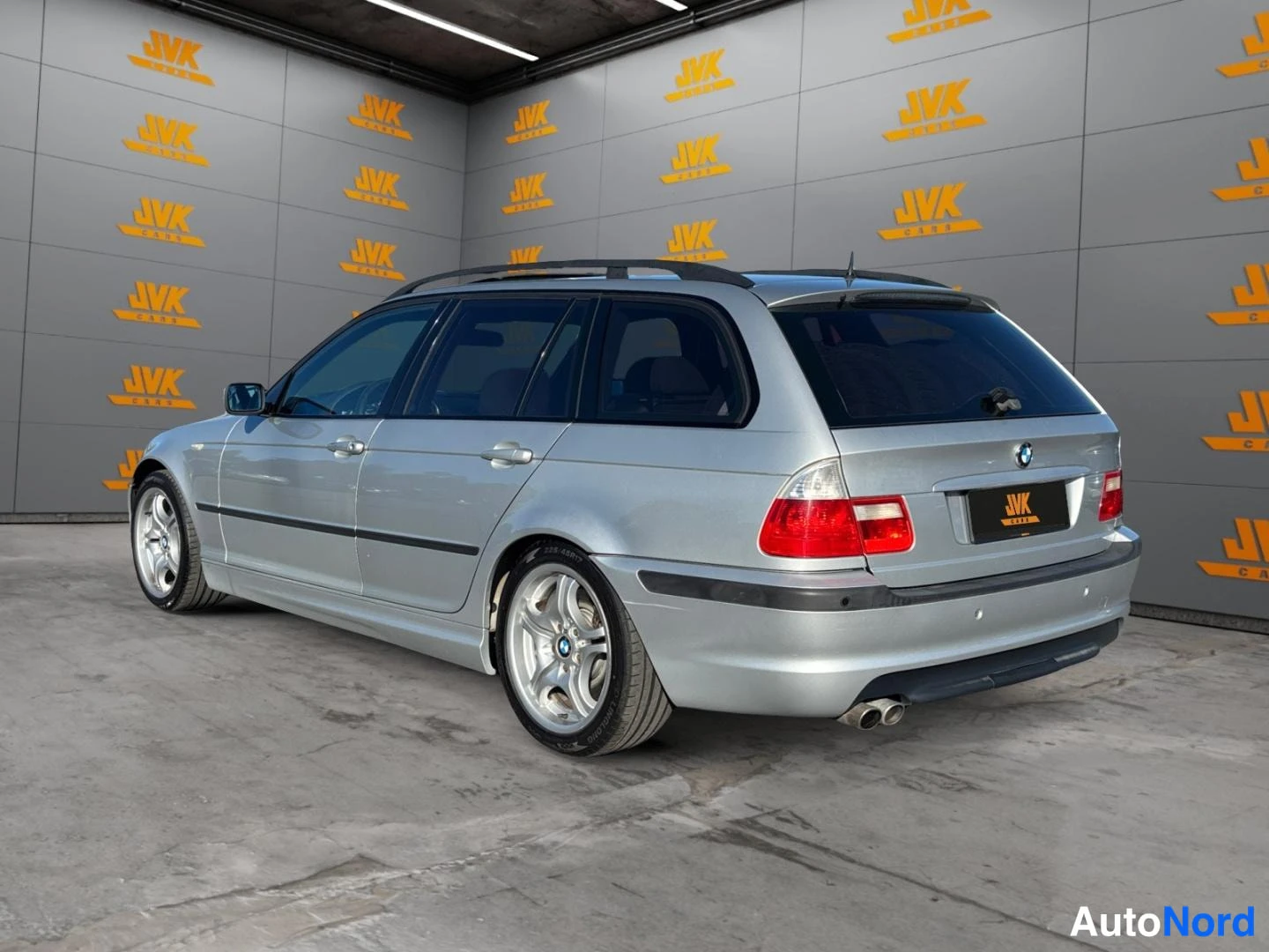 Grey BMW 330i 2005, rear three-quarter, photo 6