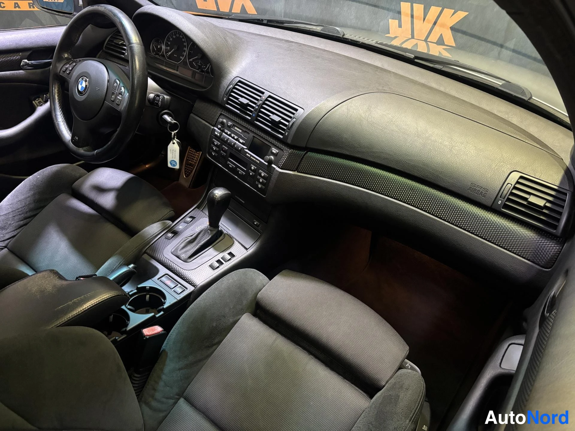 Grey BMW 330i 2005, cockpit, photo 9