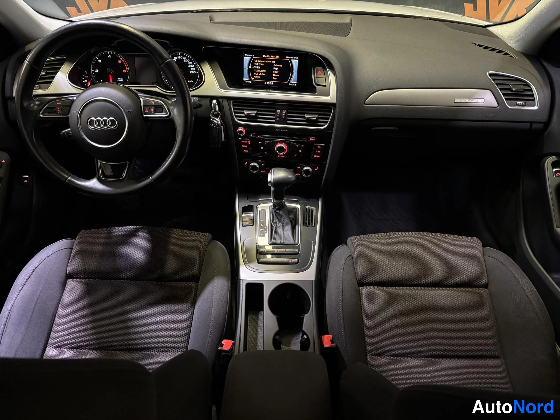 White Audi A4 Allroad 2015, cockpit, photo 8