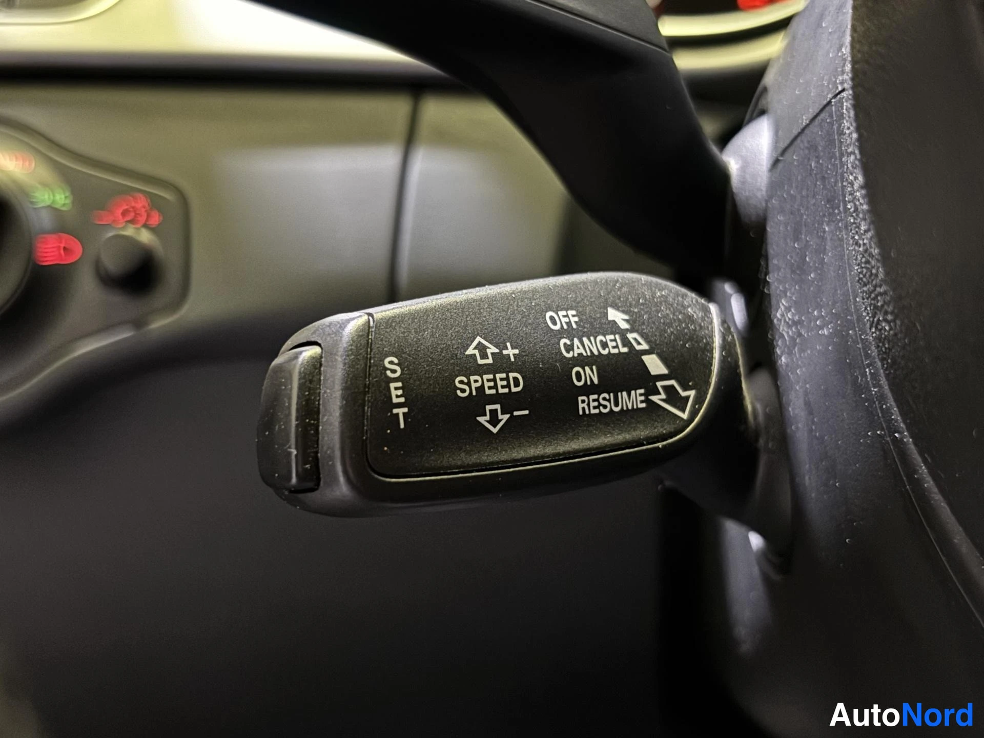 White Audi A4 Allroad 2015, detail, photo 17