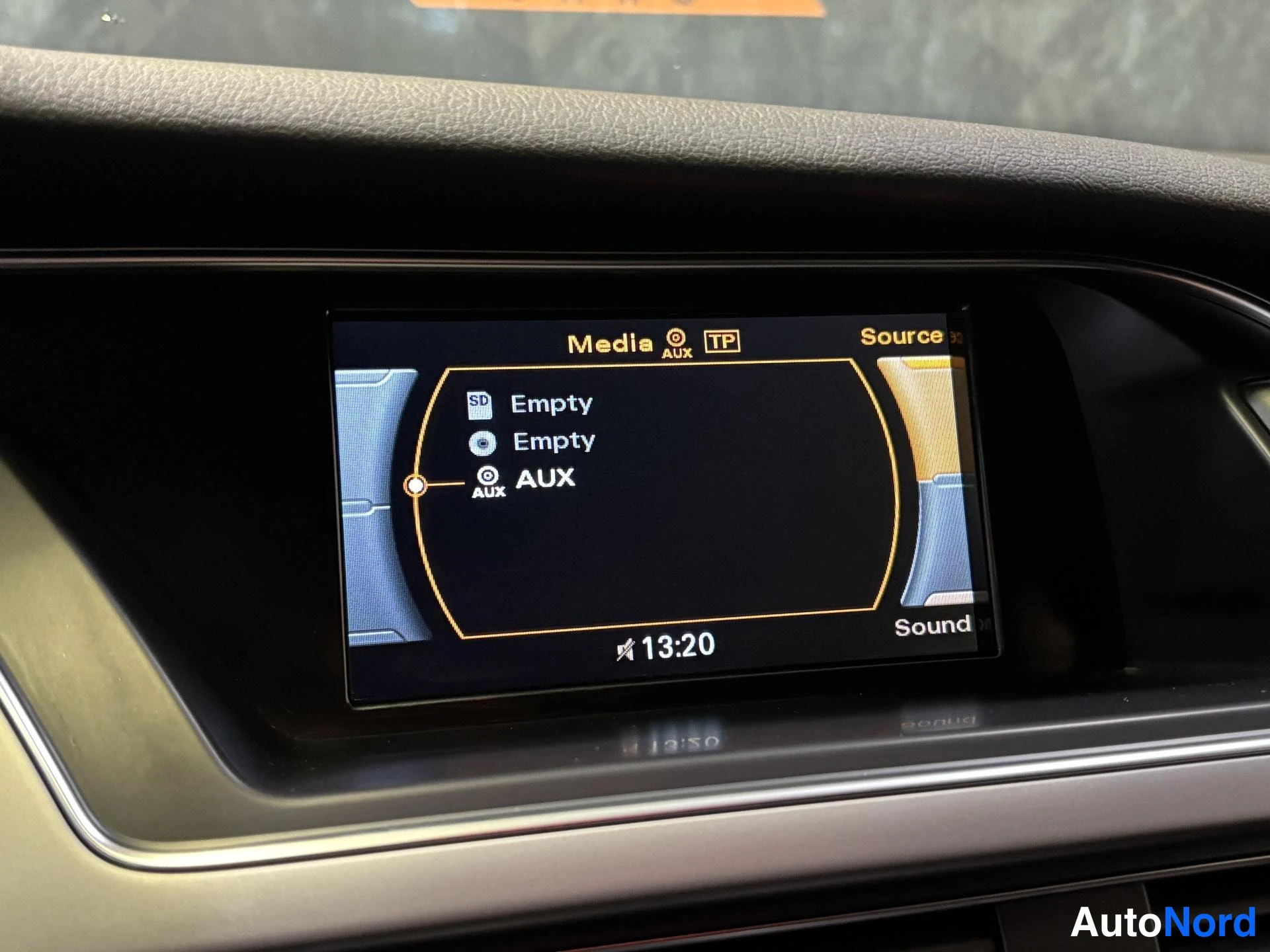 White Audi A4 Allroad 2015, detail, photo 14