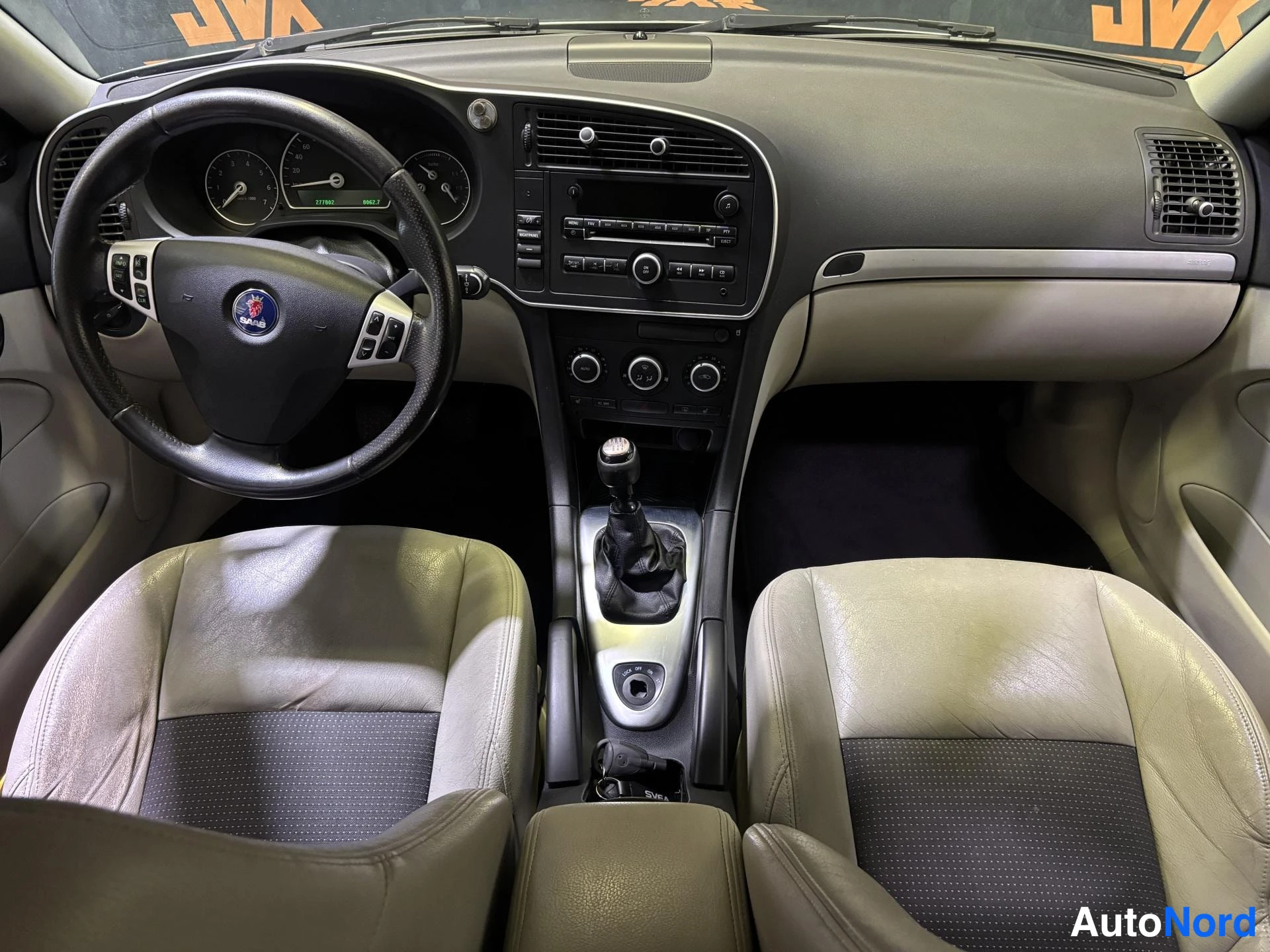 Grey Saab 9-3 2009, cockpit, photo 6