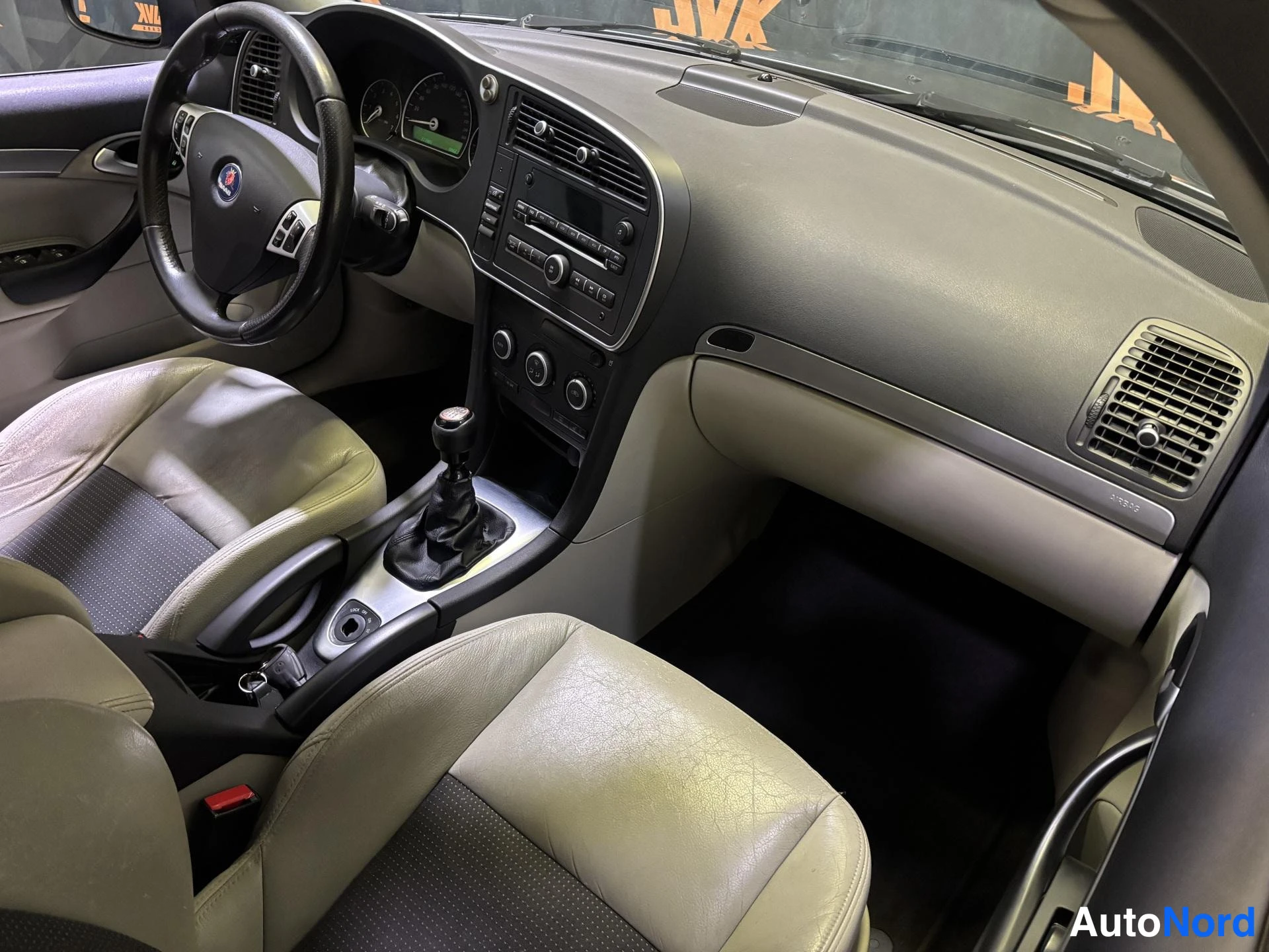 Grey Saab 9-3 2009, cockpit, photo 7
