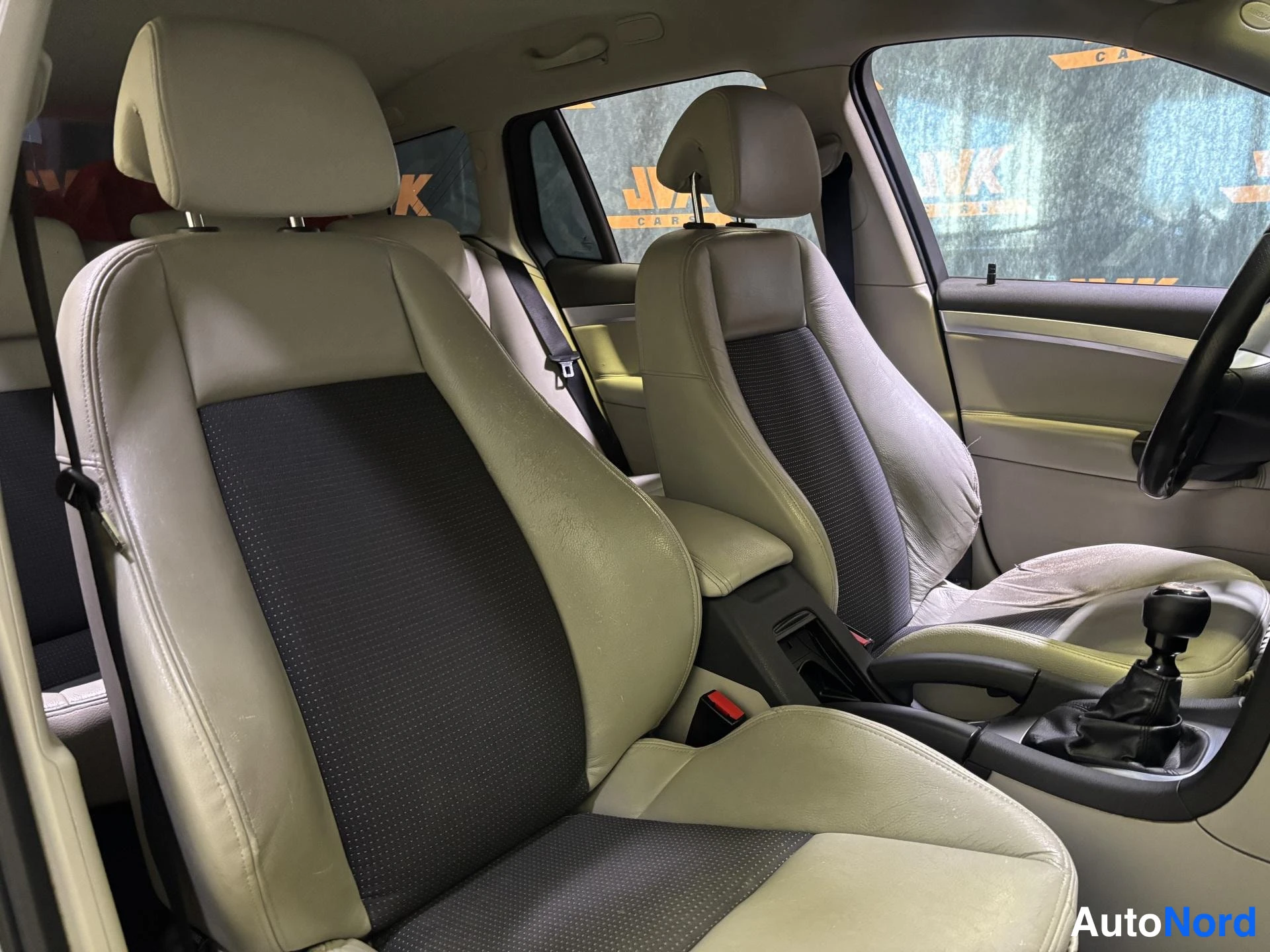 Grey Saab 9-3 2009, front seats, photo 8