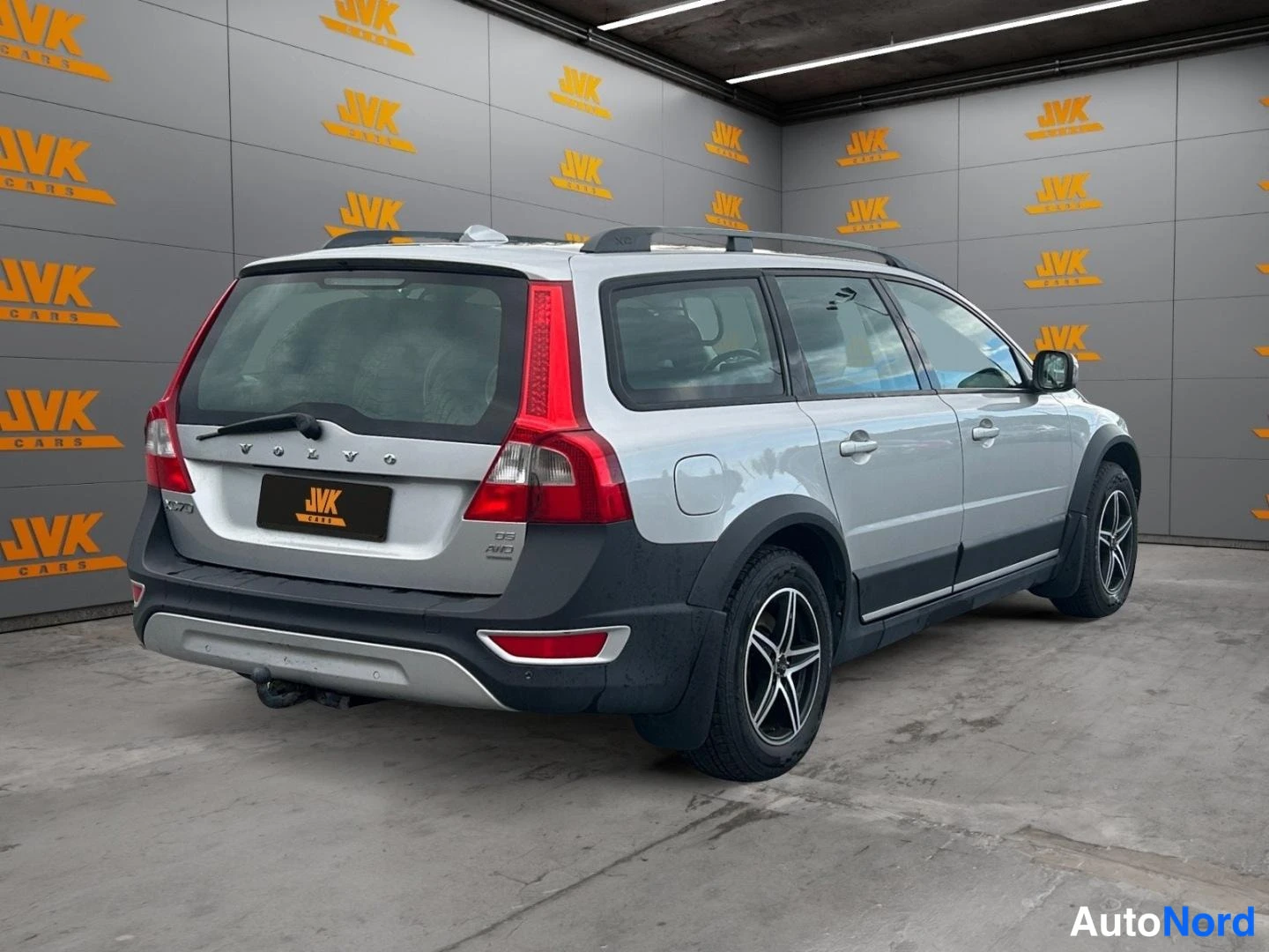 Grey Volvo XC70 2008, rear three-quarter, photo 5