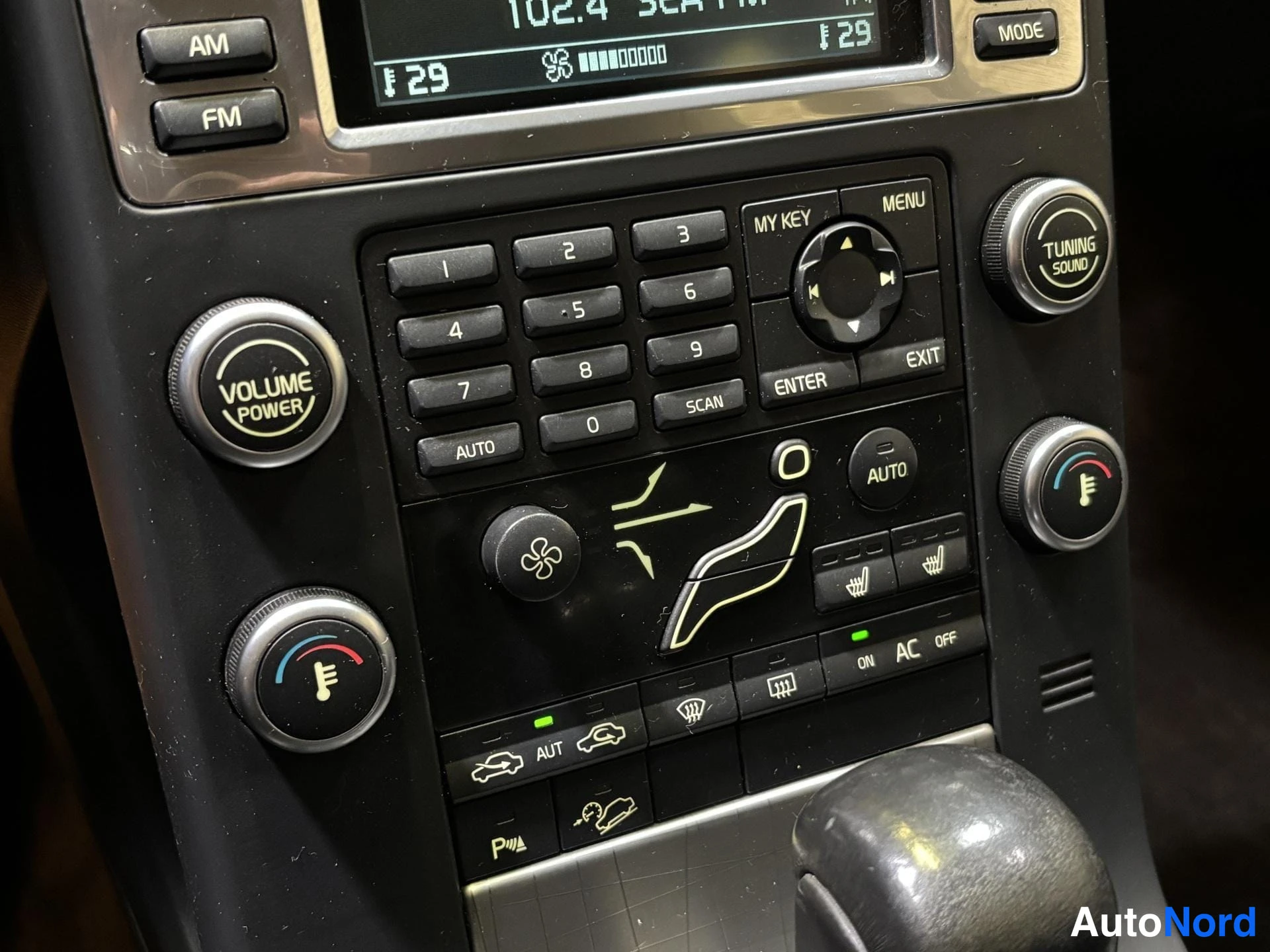 Grey Volvo XC70 2008, detail, photo 15
