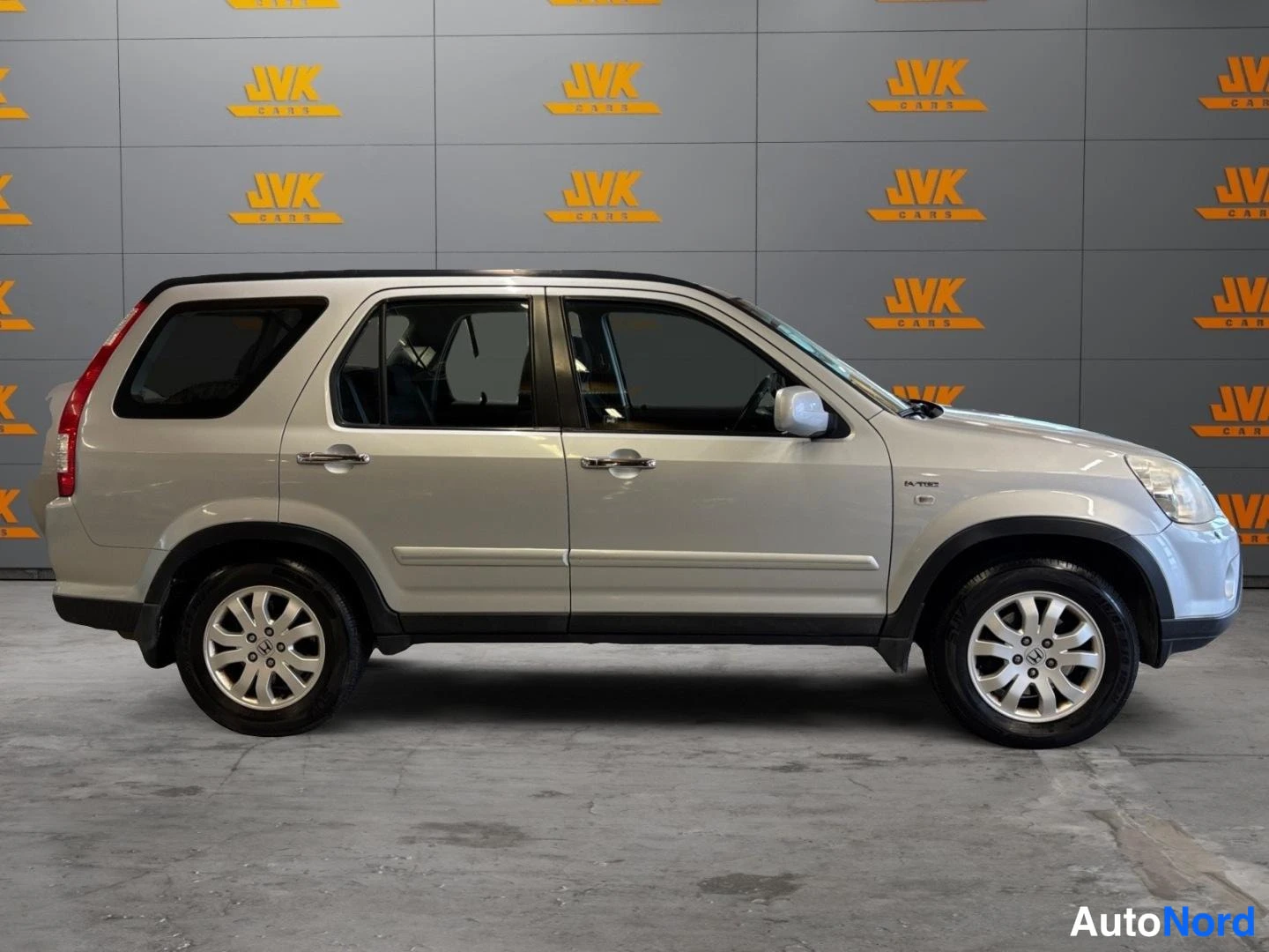 Grey Honda CR-V 2005, side, photo 4