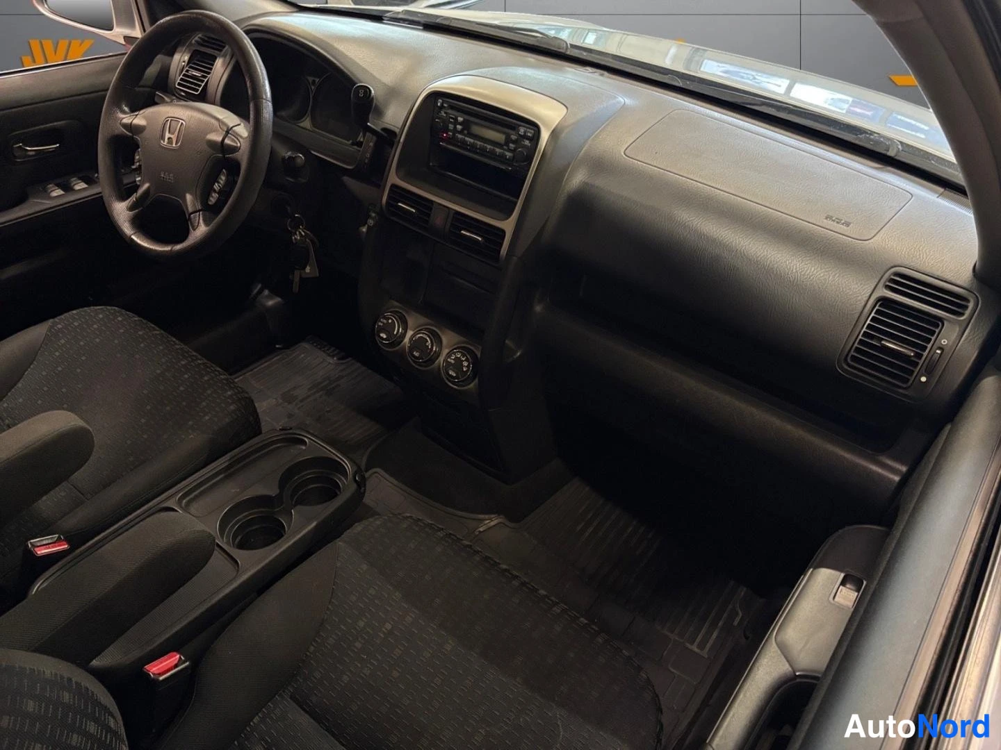 Grey Honda CR-V 2005, cockpit, photo 9