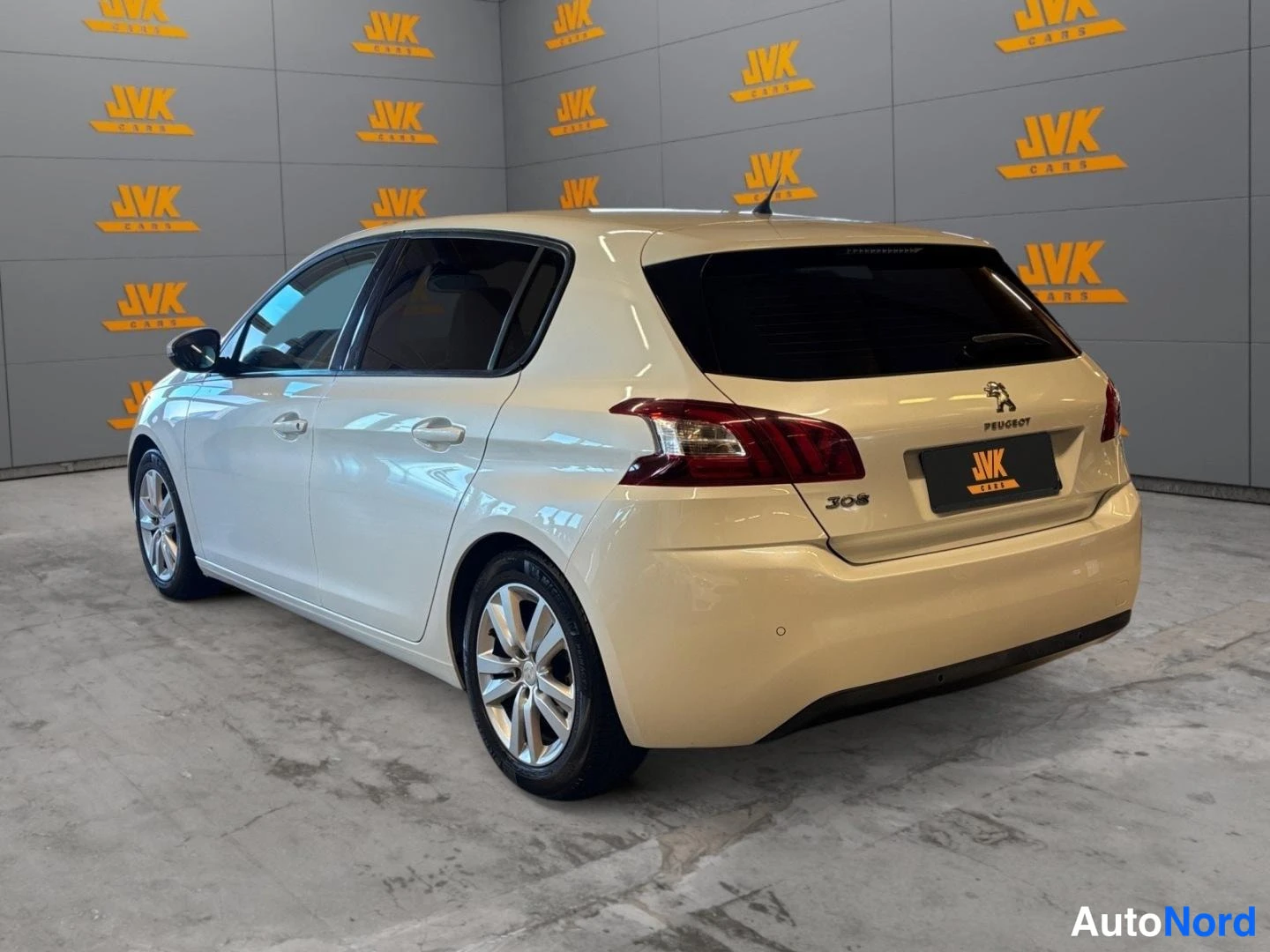 White Peugeot 308 2014, rear three-quarter, photo 6