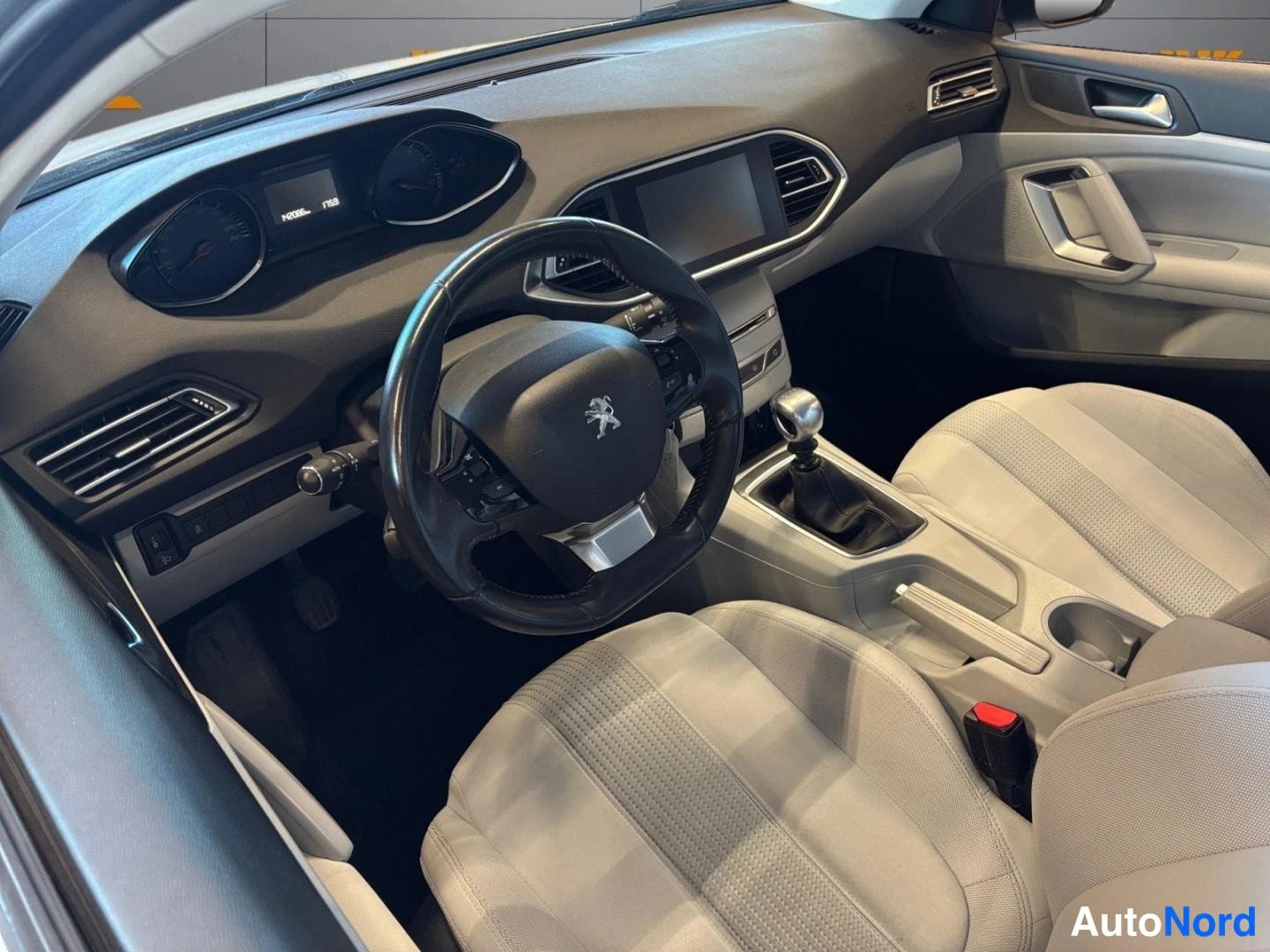 White Peugeot 308 2014, cockpit, photo 7