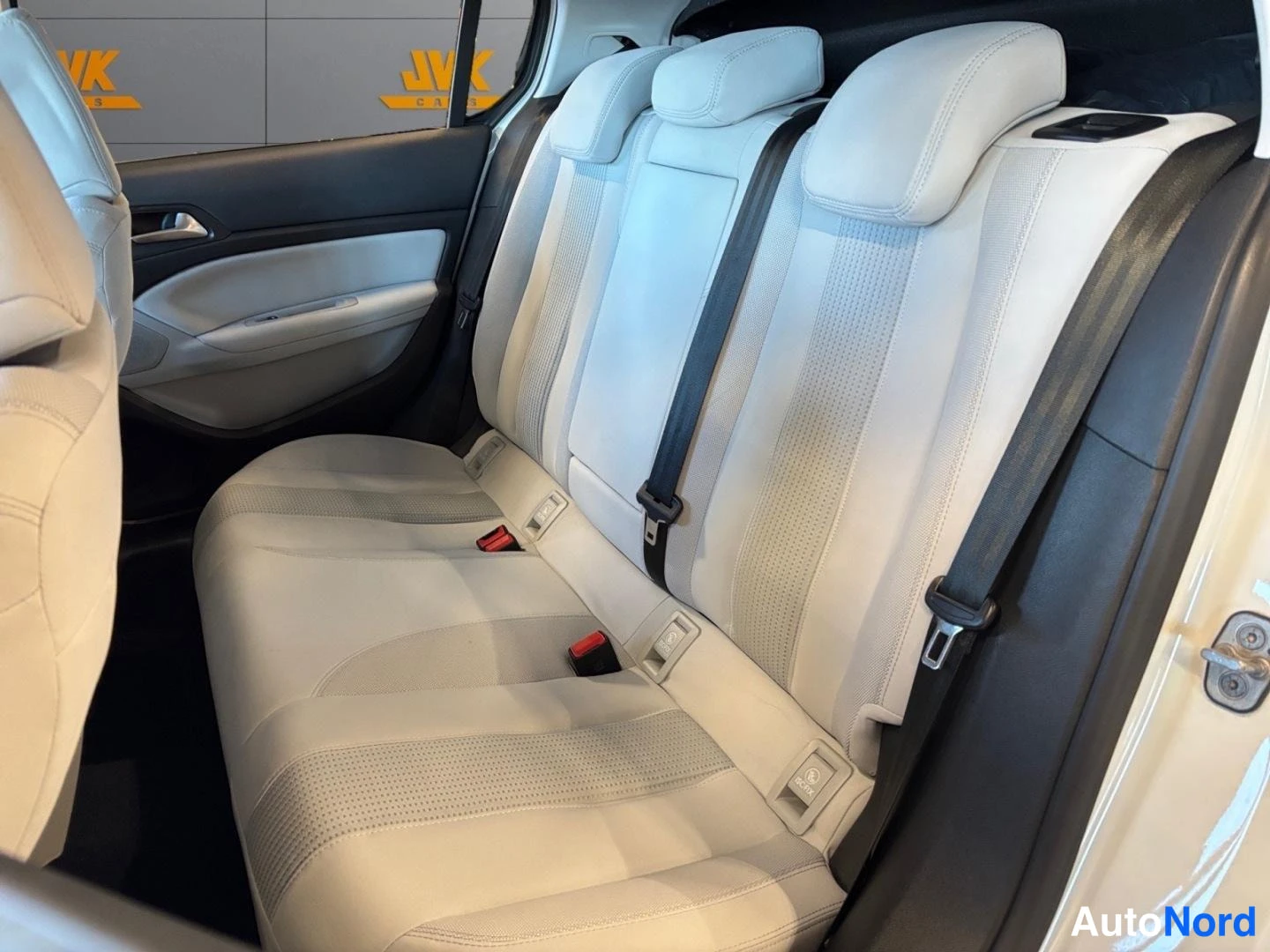 White Peugeot 308 2014, rear seats, photo 11