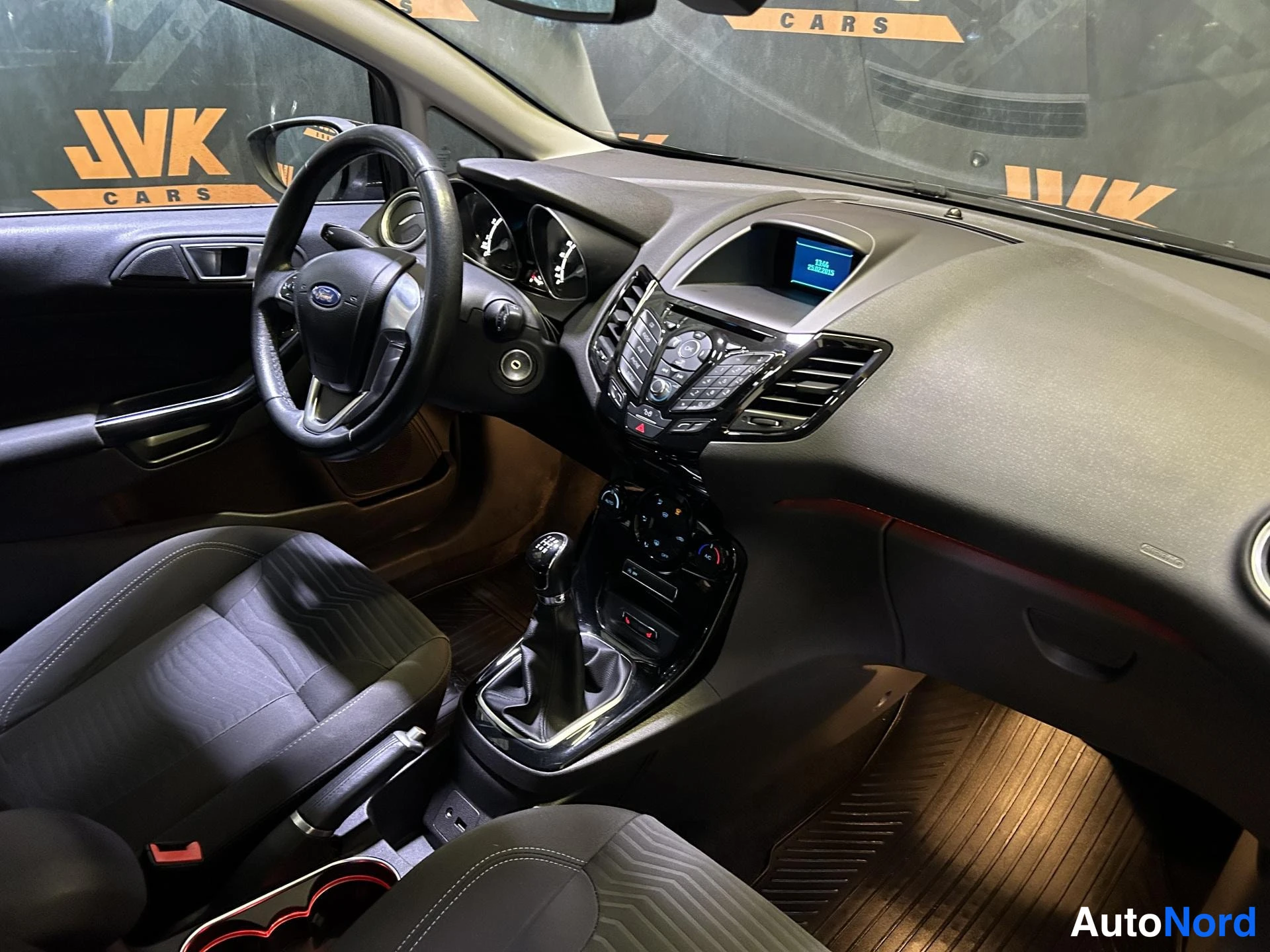 Black Ford Fiesta 2015, cockpit, photo 9
