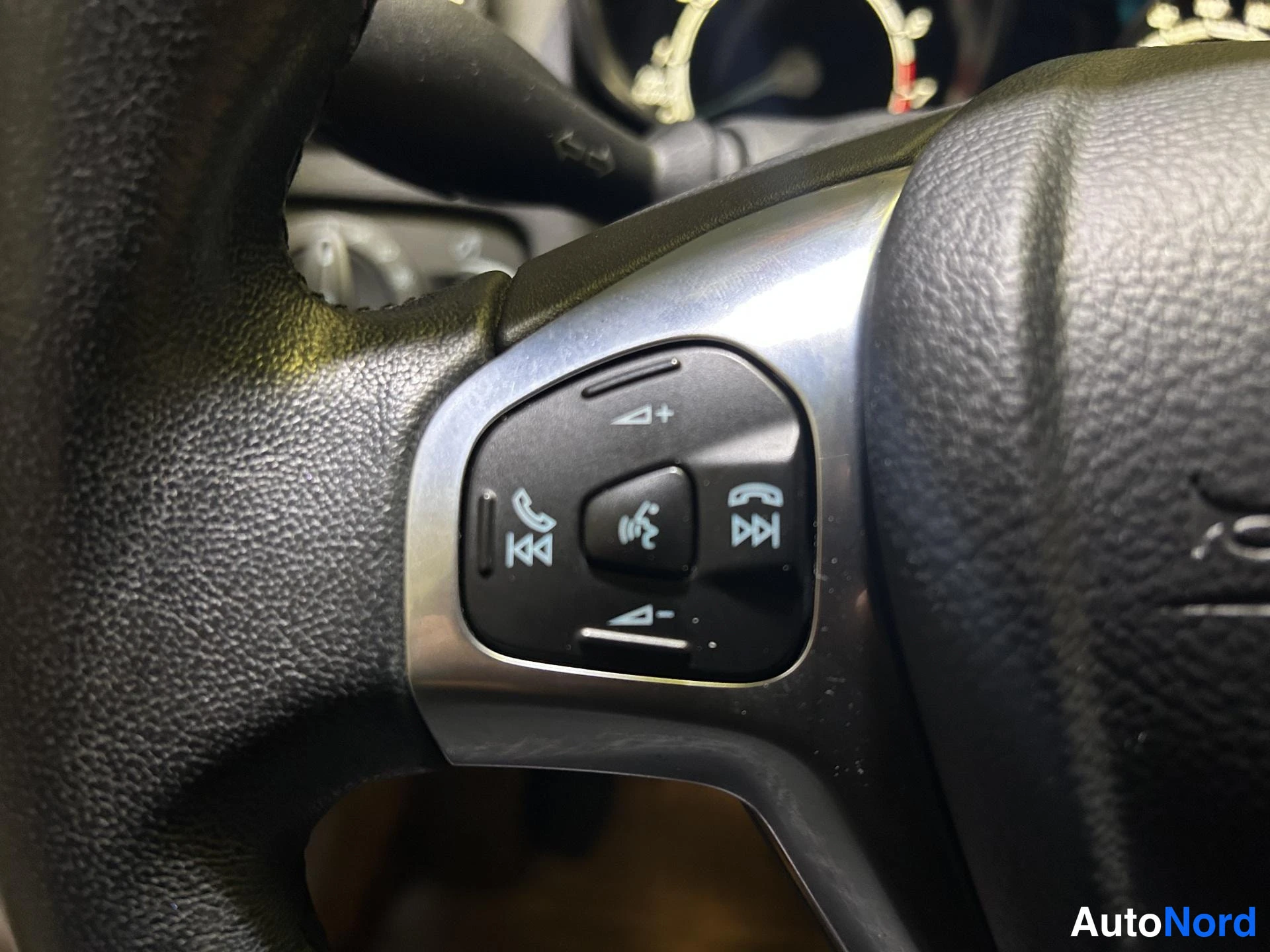 Black Ford Fiesta 2015, detail, photo 12