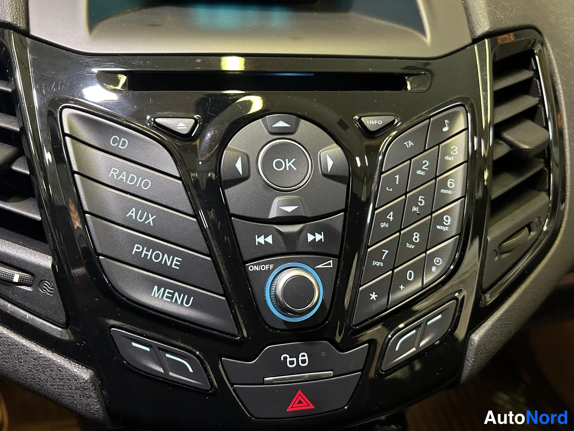 Black Ford Fiesta 2015, detail, photo 14