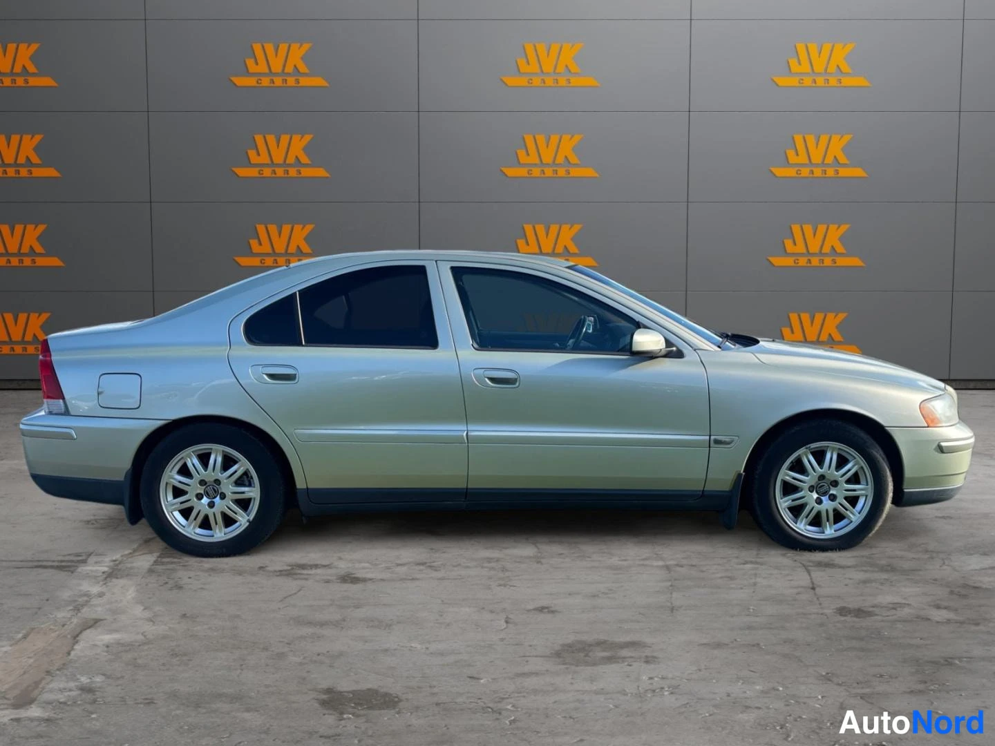 Green Volvo S60 2006, side, photo 4