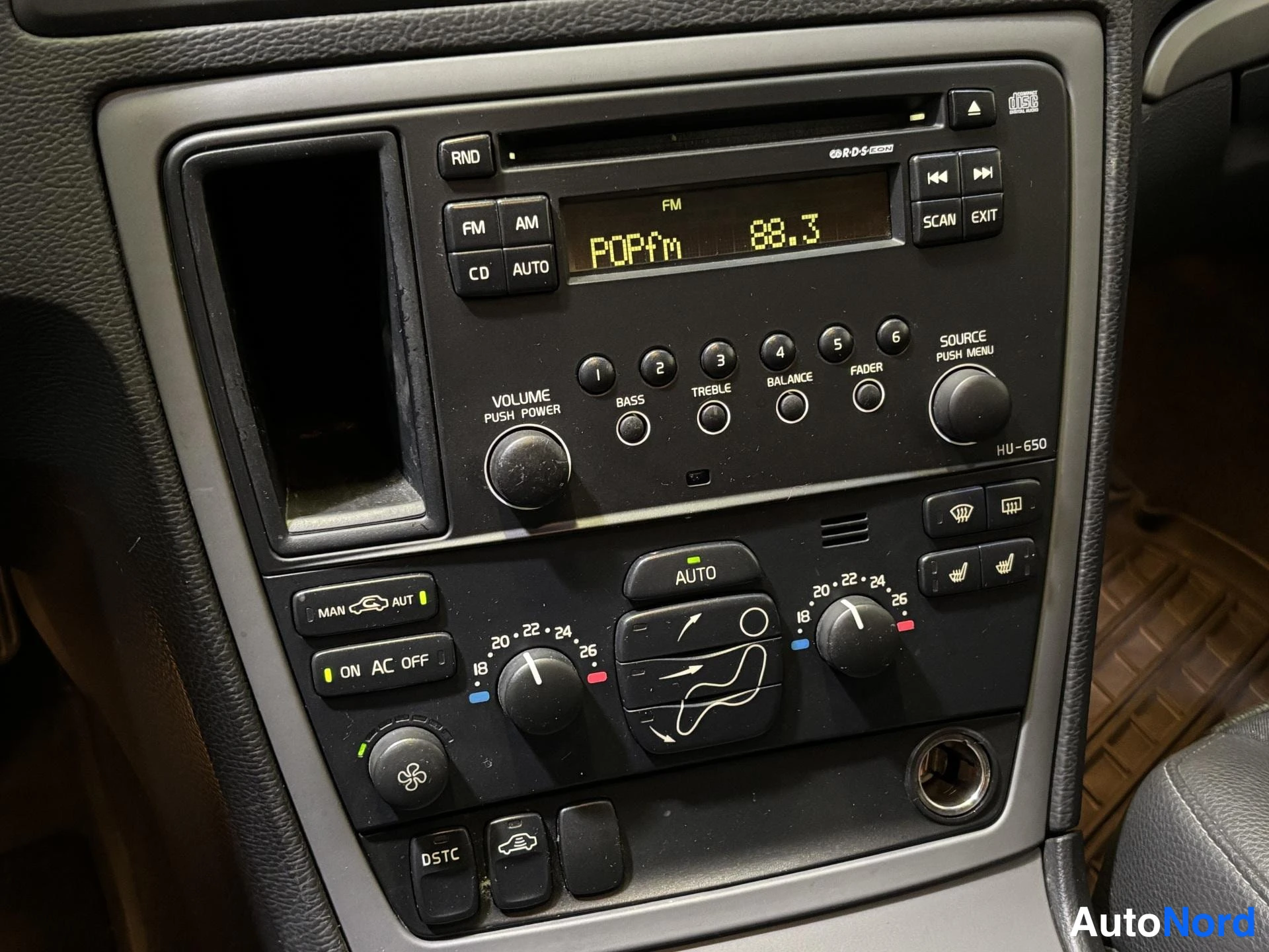Green Volvo S60 2006, detail, photo 16