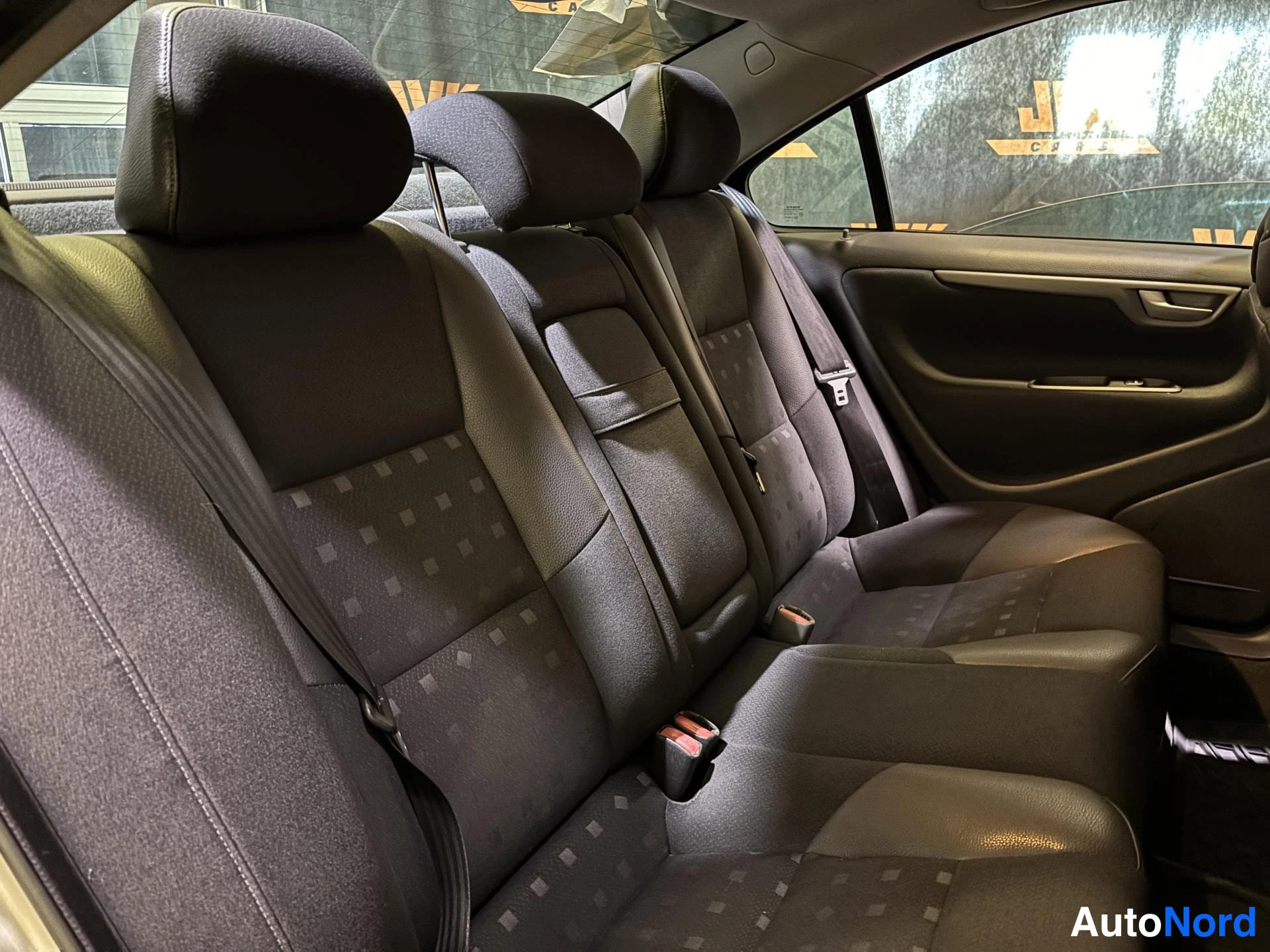 Green Volvo S60 2006, rear seats, photo 11