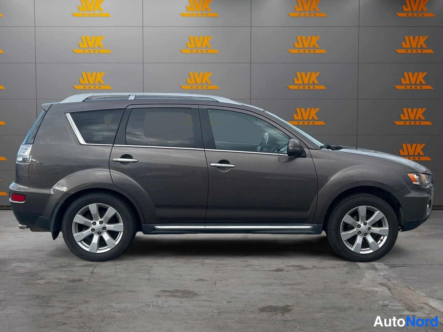 Grey Mitsubishi Outlander 2011, rear three-quarter, photo 4