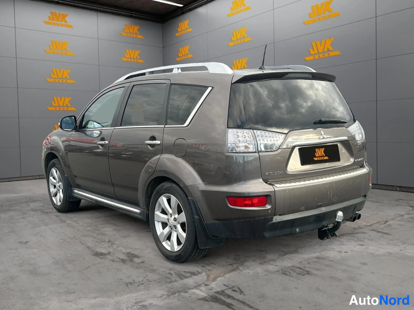 Grey Mitsubishi Outlander 2011, rear three-quarter, photo 6