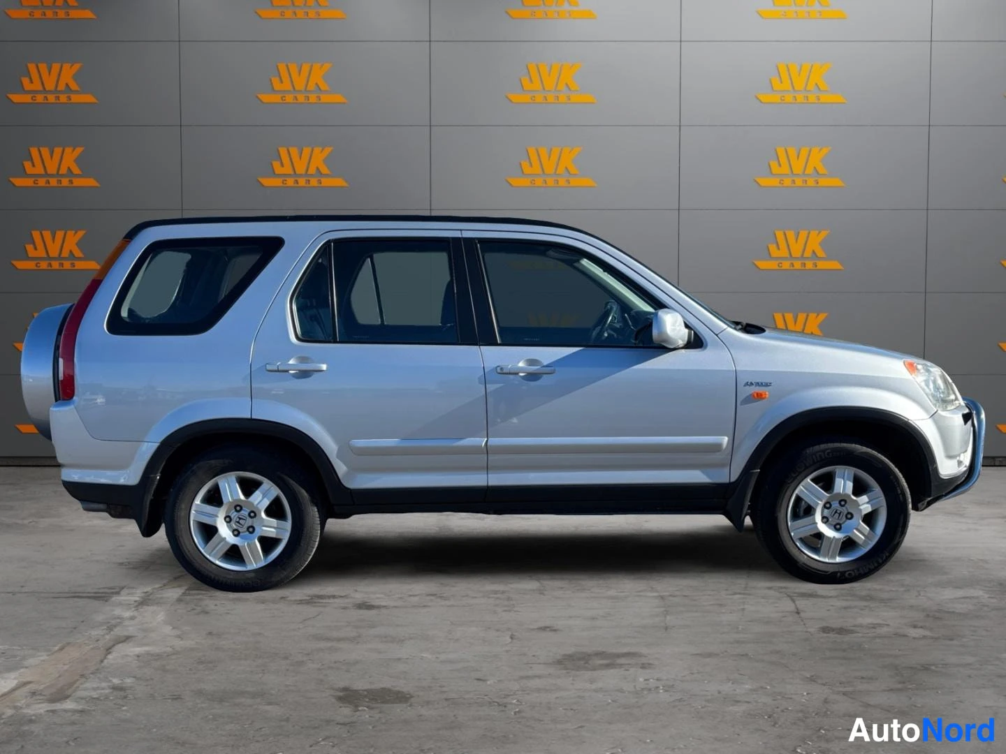 Grey Honda CR-V 2004, side, photo 4
