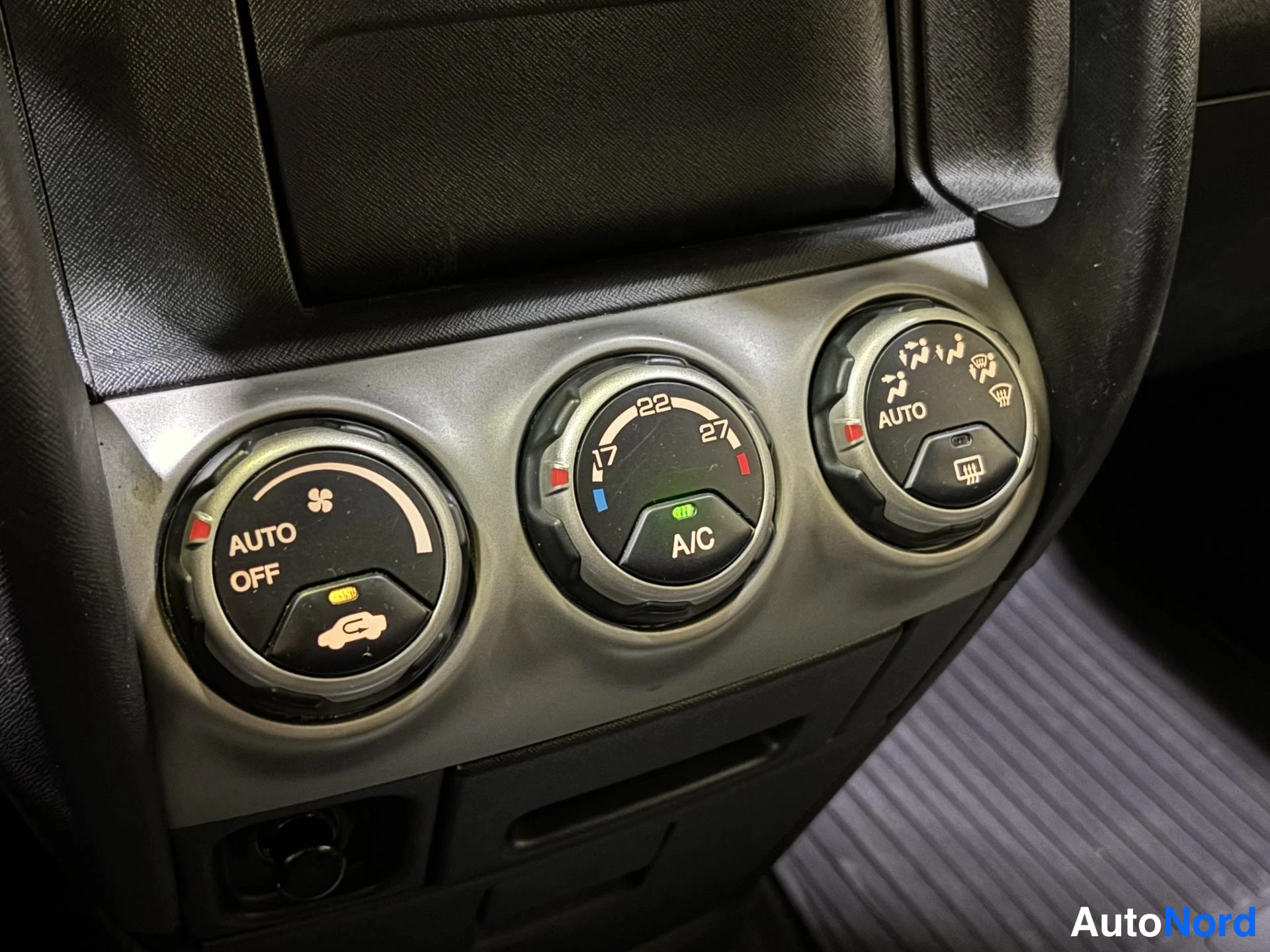 Grey Honda CR-V 2004, detail, photo 12