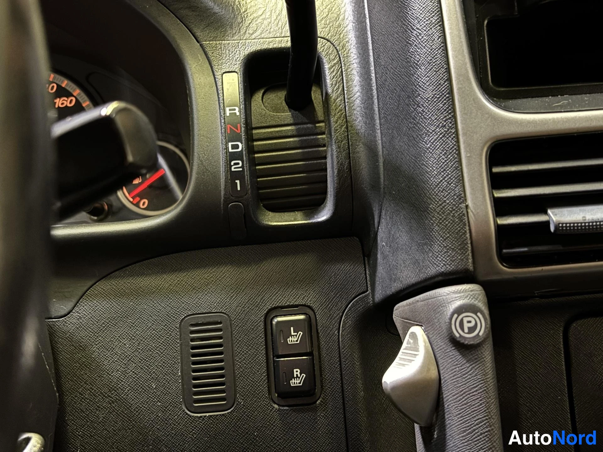 Grey Honda CR-V 2004, detail, photo 13
