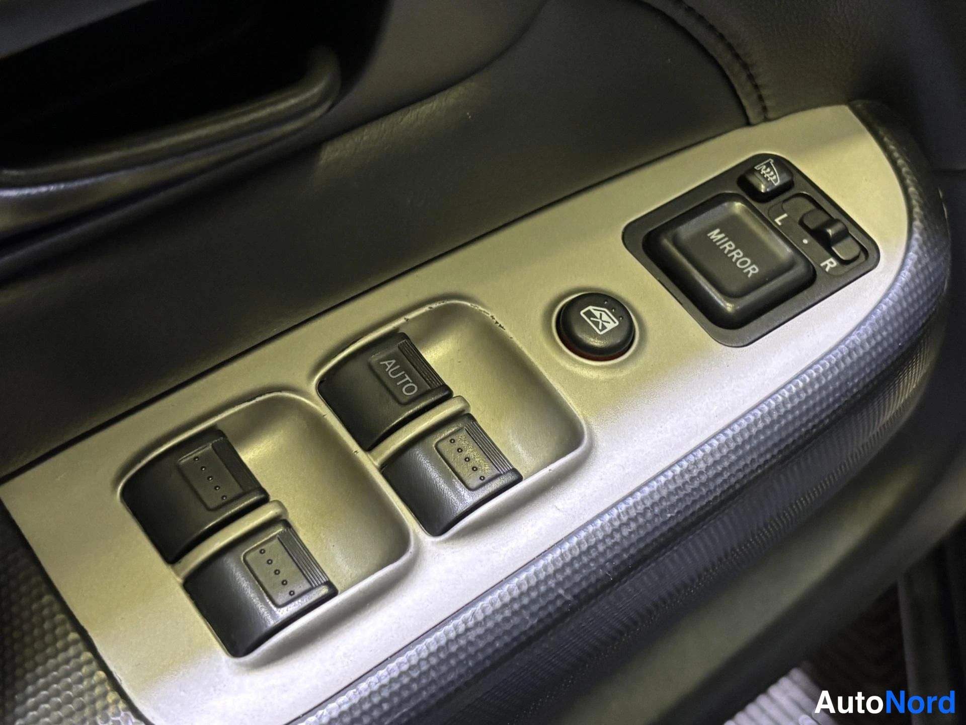 Grey Honda CR-V 2004, detail, photo 14