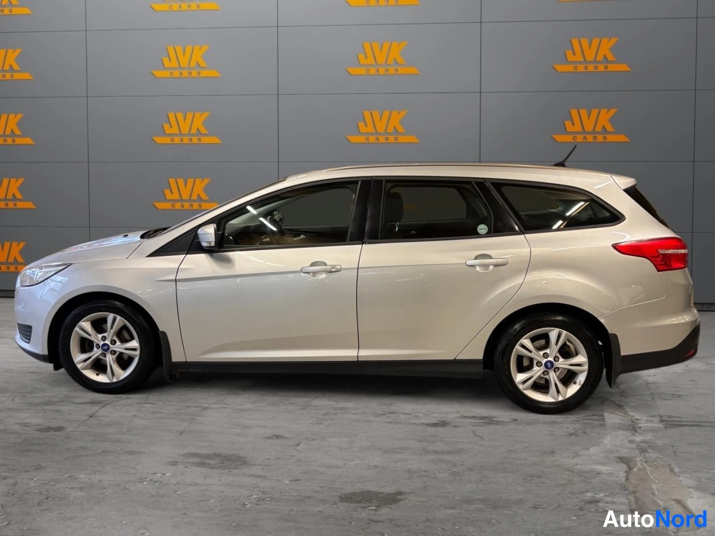 Grey Ford Focus 2015, rear three-quarter, photo 6