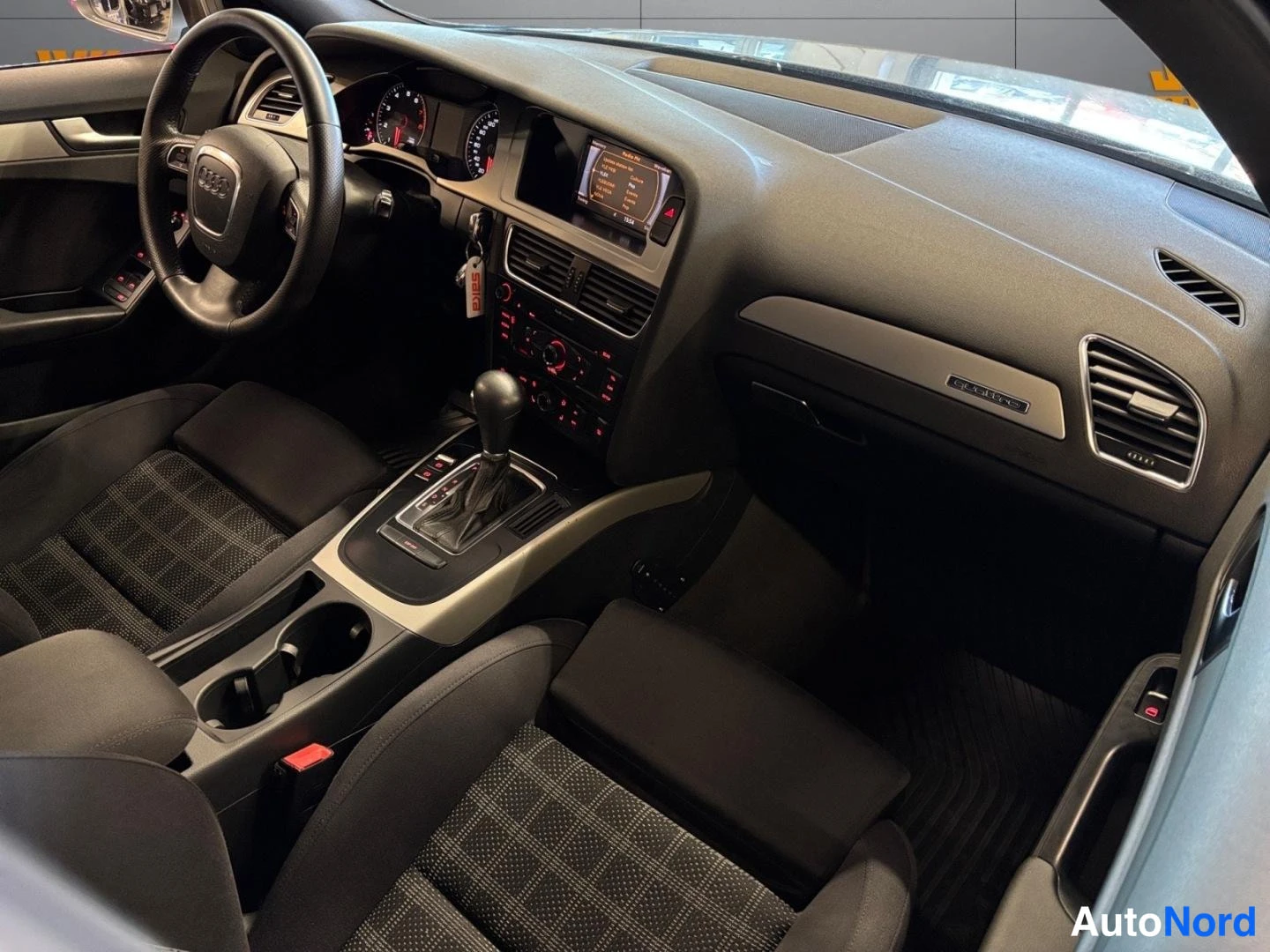 Grey Audi A4 2010, cockpit, photo 9