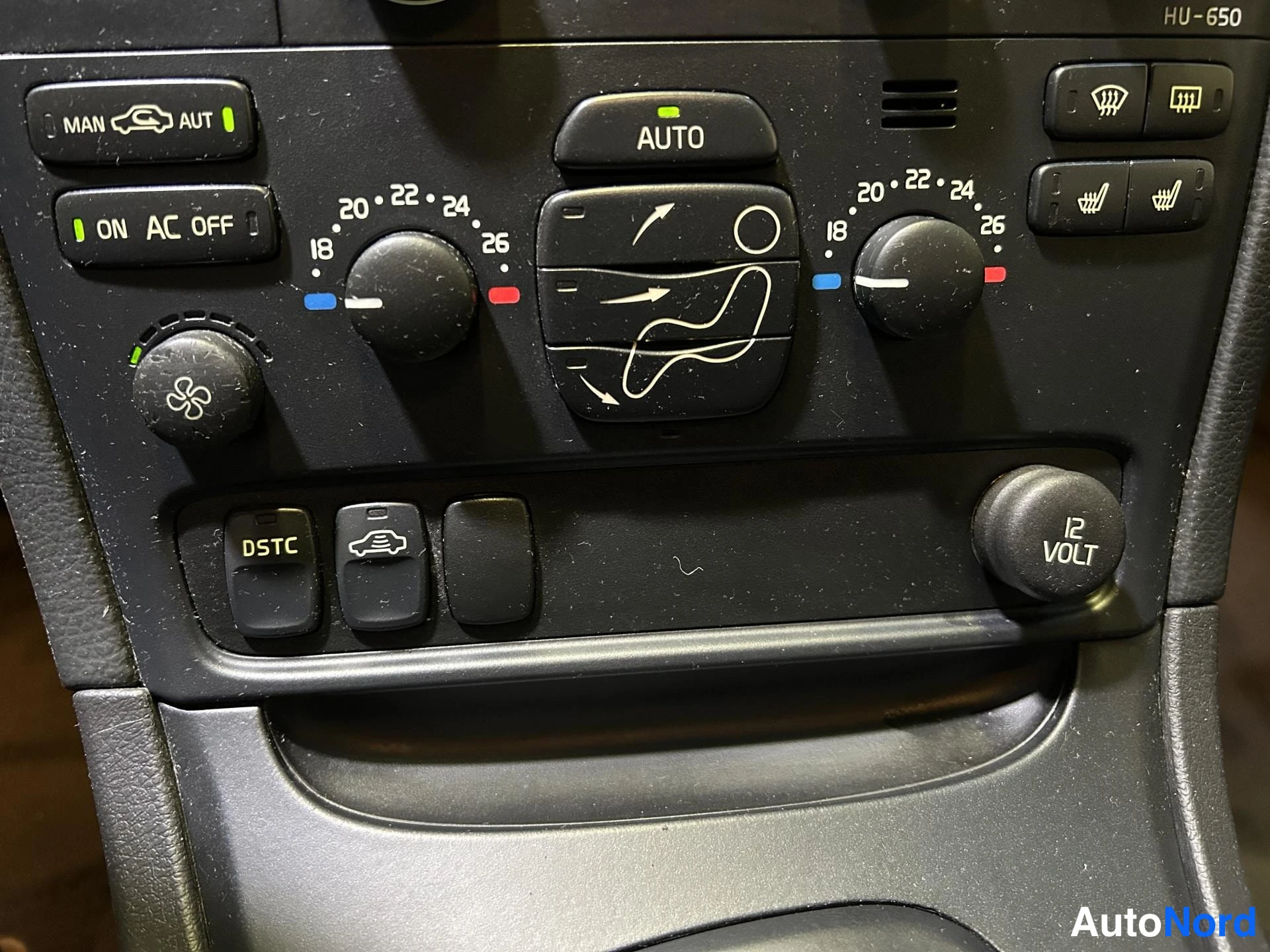 Grey Volvo S80 2006, detail, photo 13