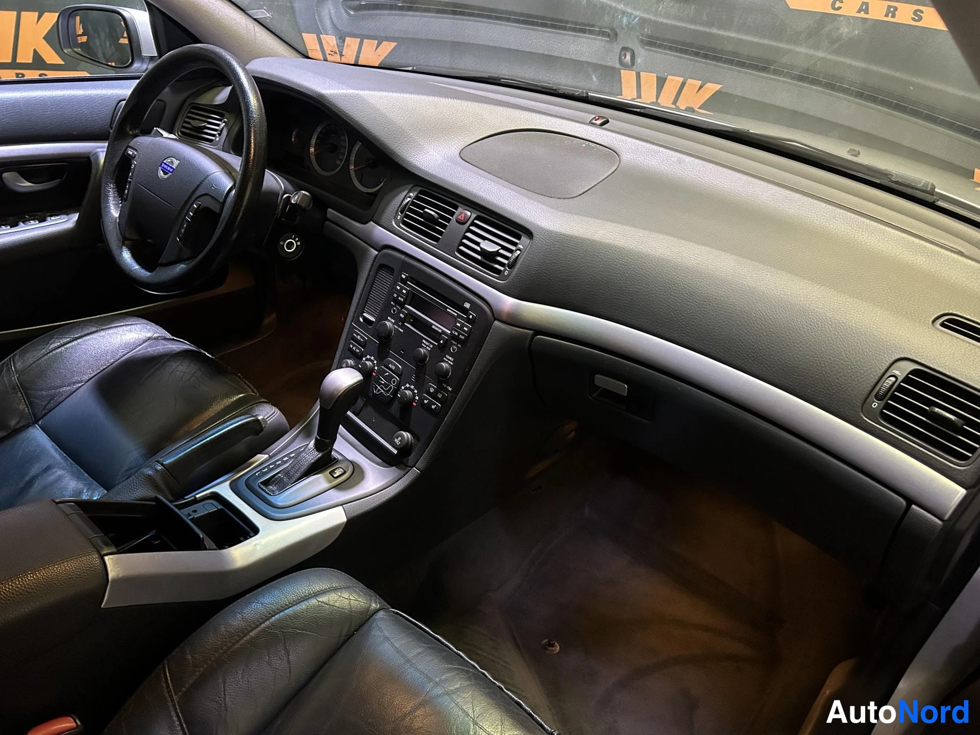 Grey Volvo S80 2006, cockpit, photo 7