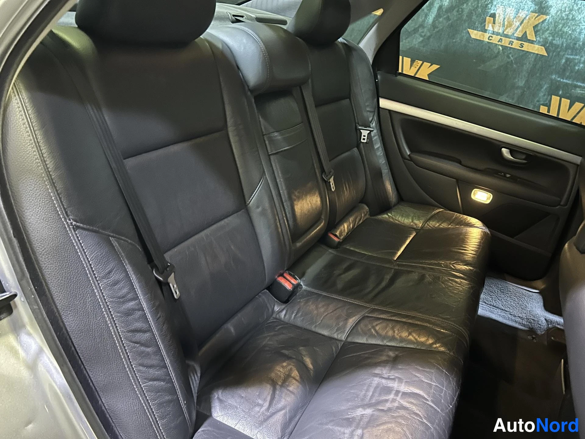 Grey Volvo S80 2006, rear seats, photo 9