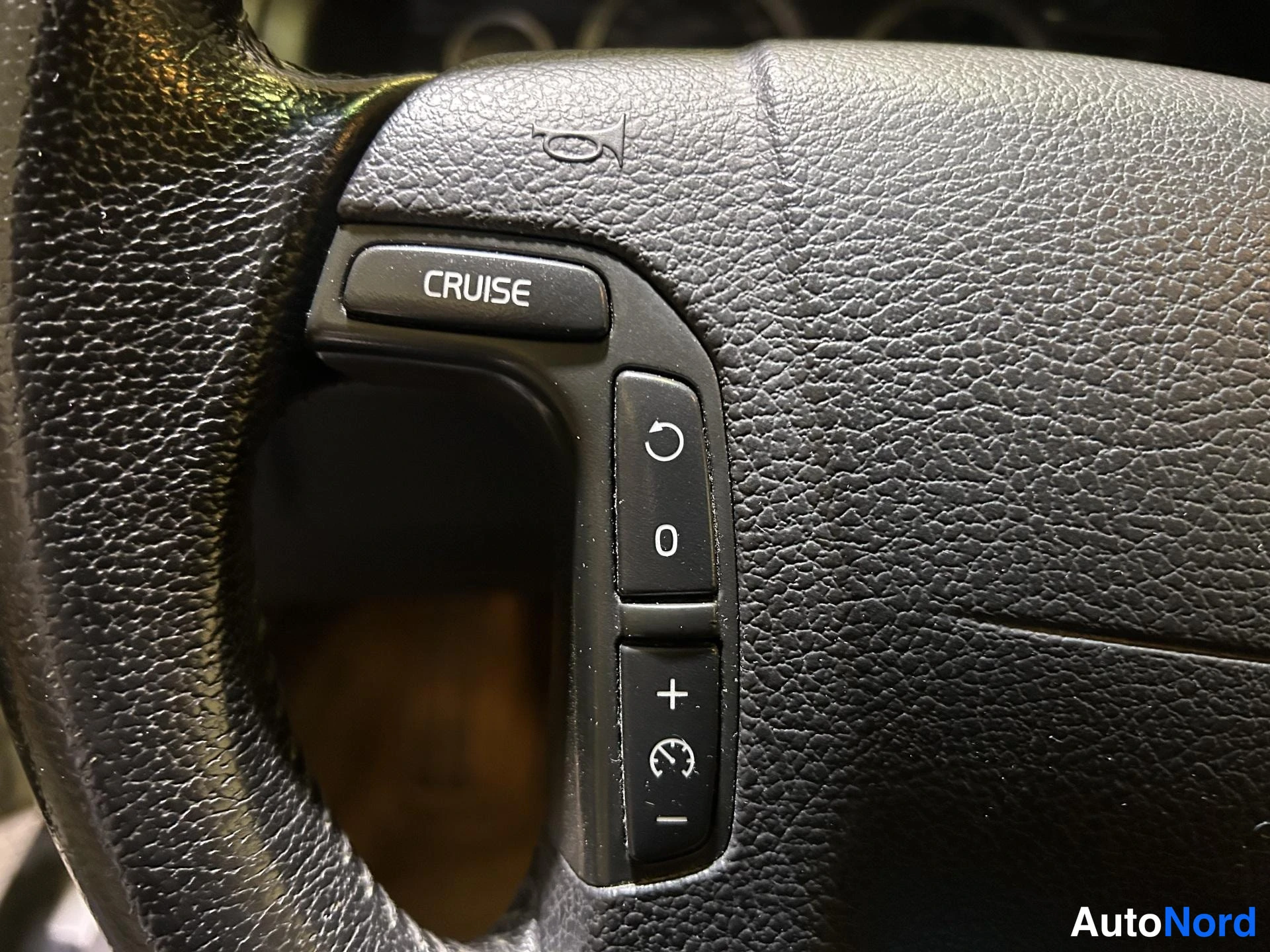 Grey Volvo S80 2006, detail, photo 10
