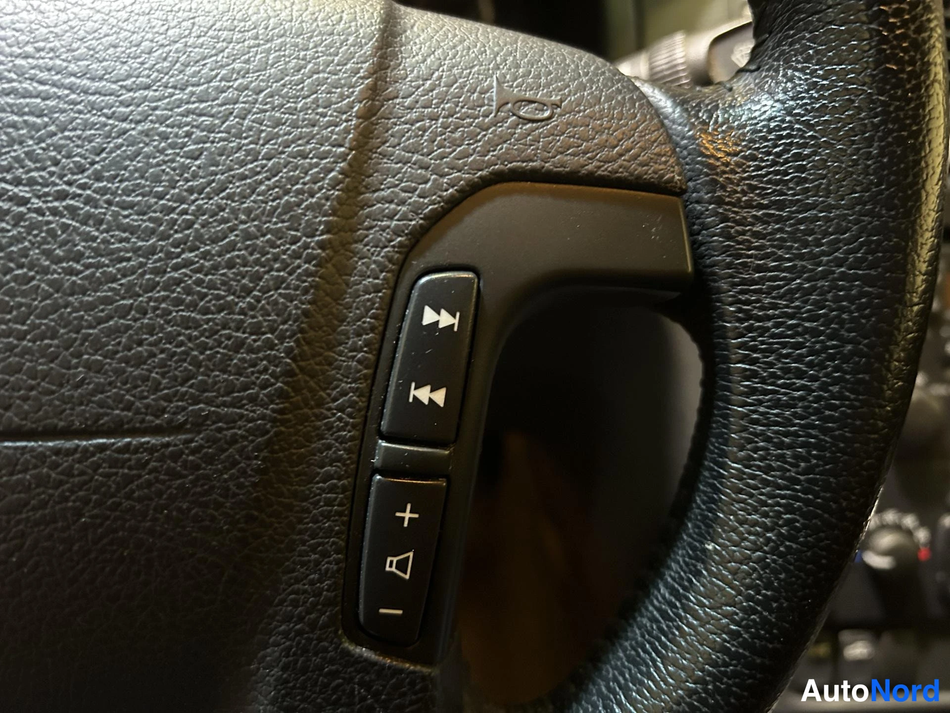 Grey Volvo S80 2006, detail, photo 11