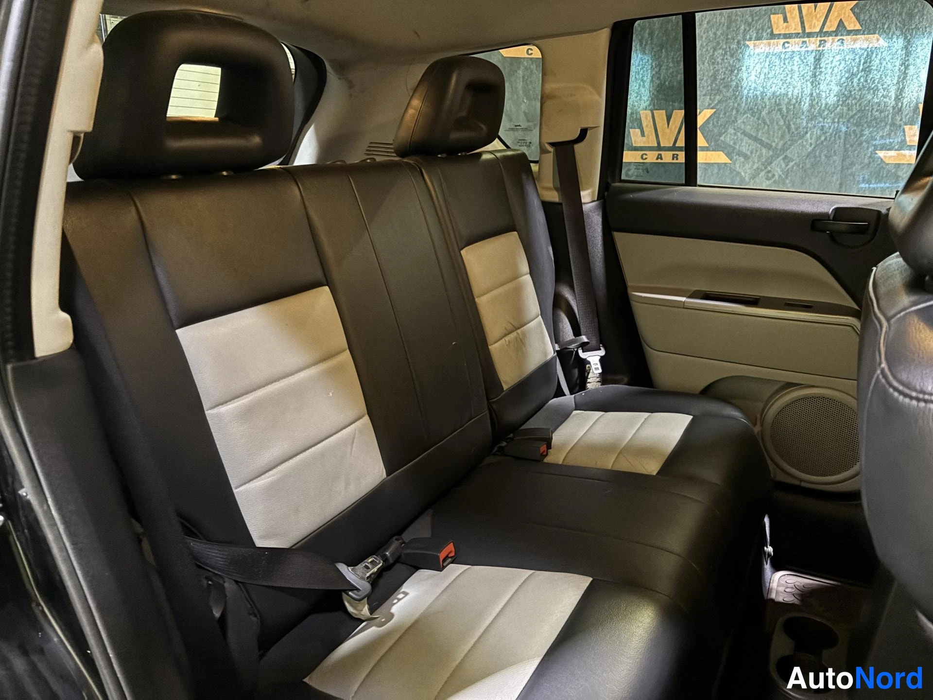 Black Jeep Compass 2008, rear seats, photo 11