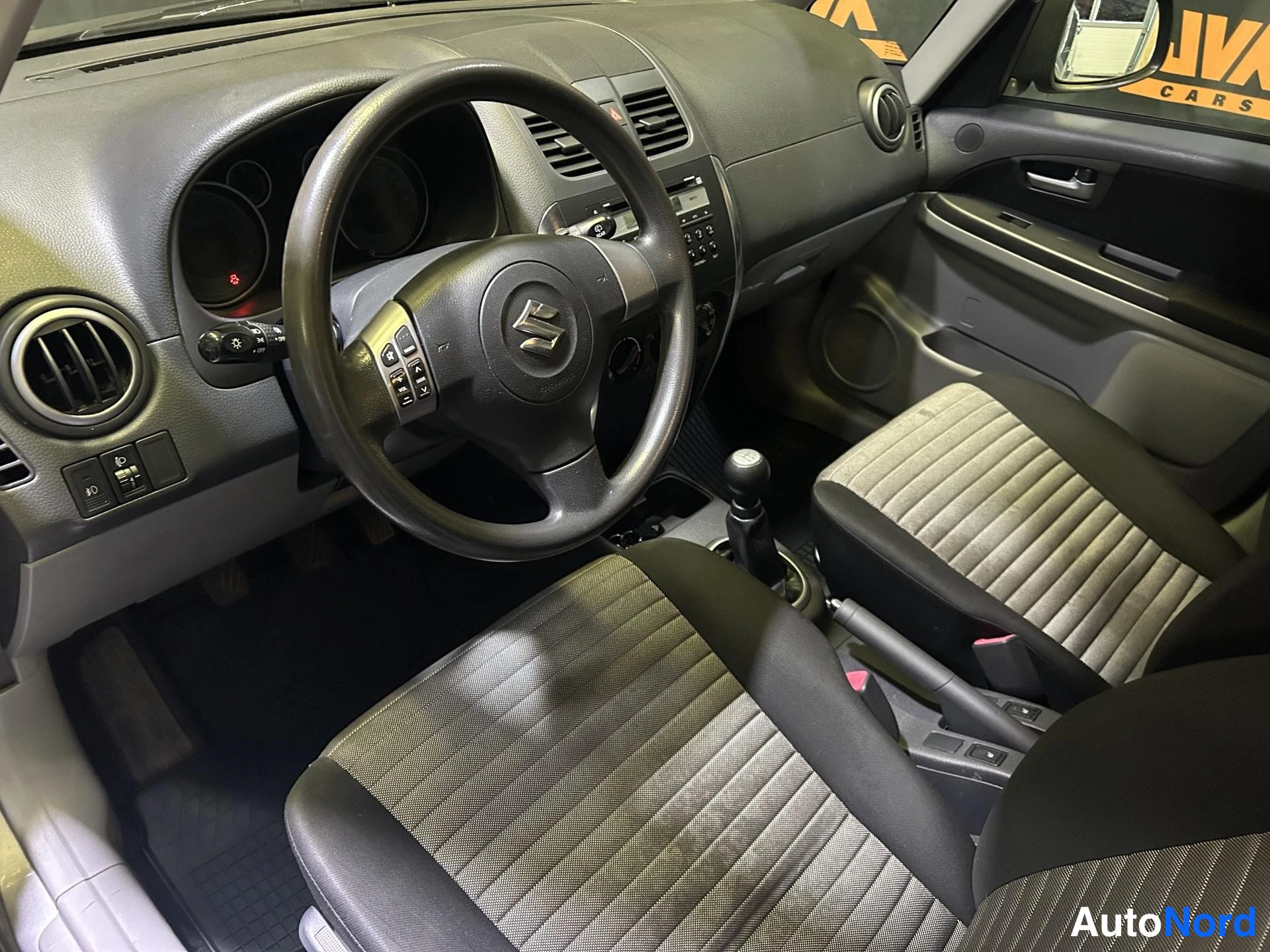 Grey Suzuki SX4 2011, cockpit, photo 7