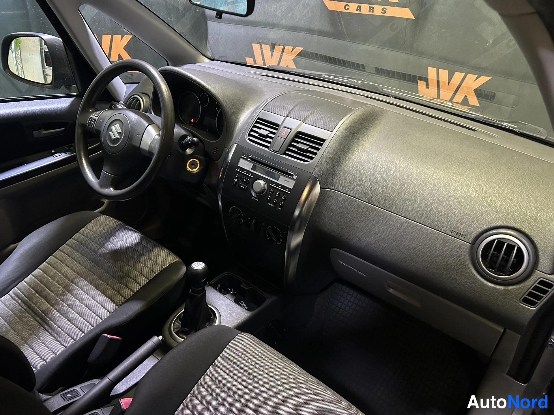 Grey Suzuki SX4 2011, cockpit, photo 9