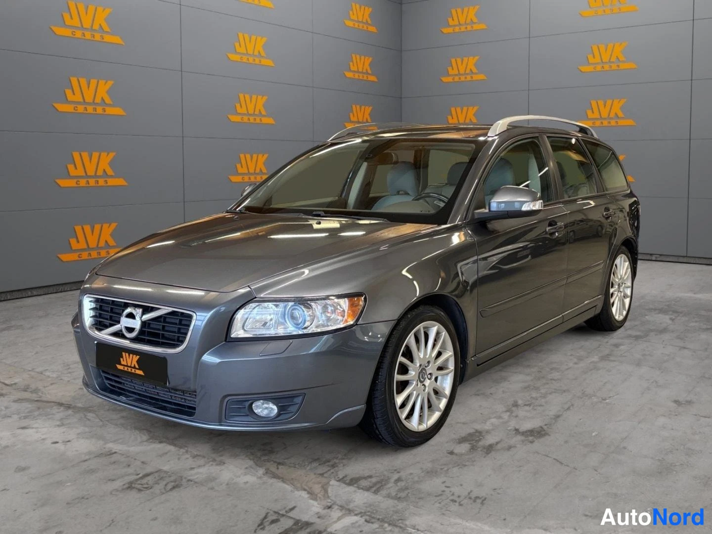Volvo V50 1,6D DRIVe Momentum Business 2011