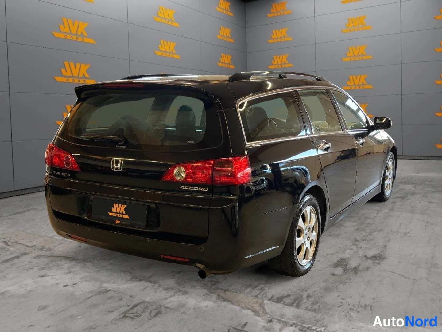 Black Honda Accord 2008, rear three-quarter, photo 5