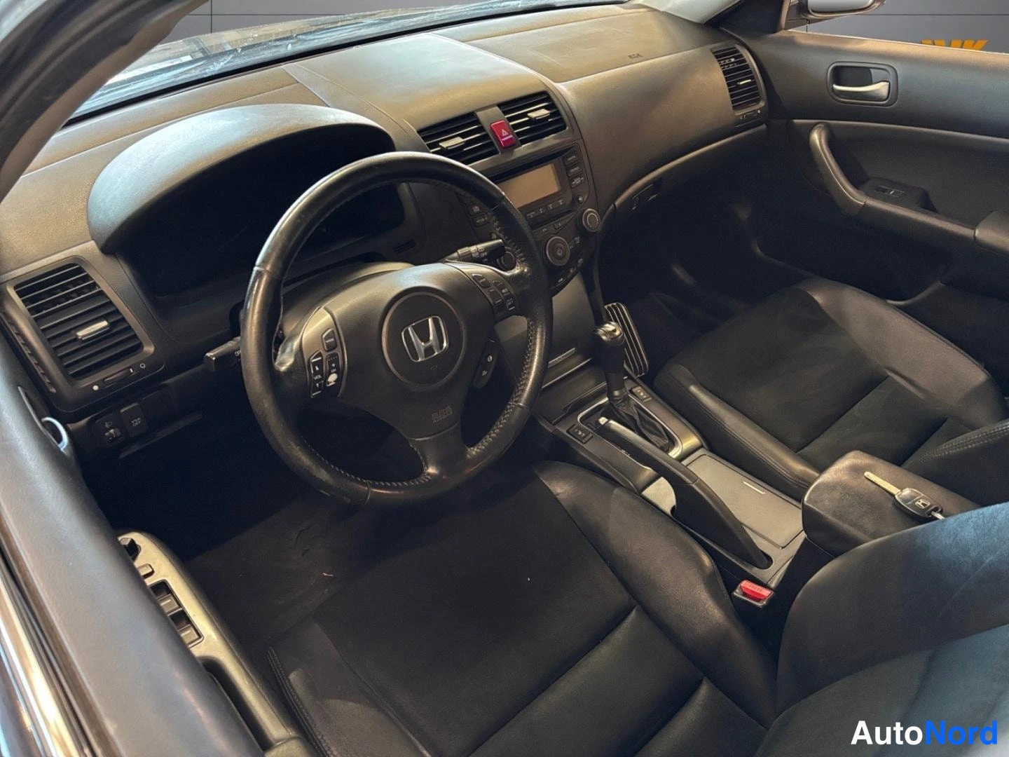 Black Honda Accord 2008, cockpit, photo 7